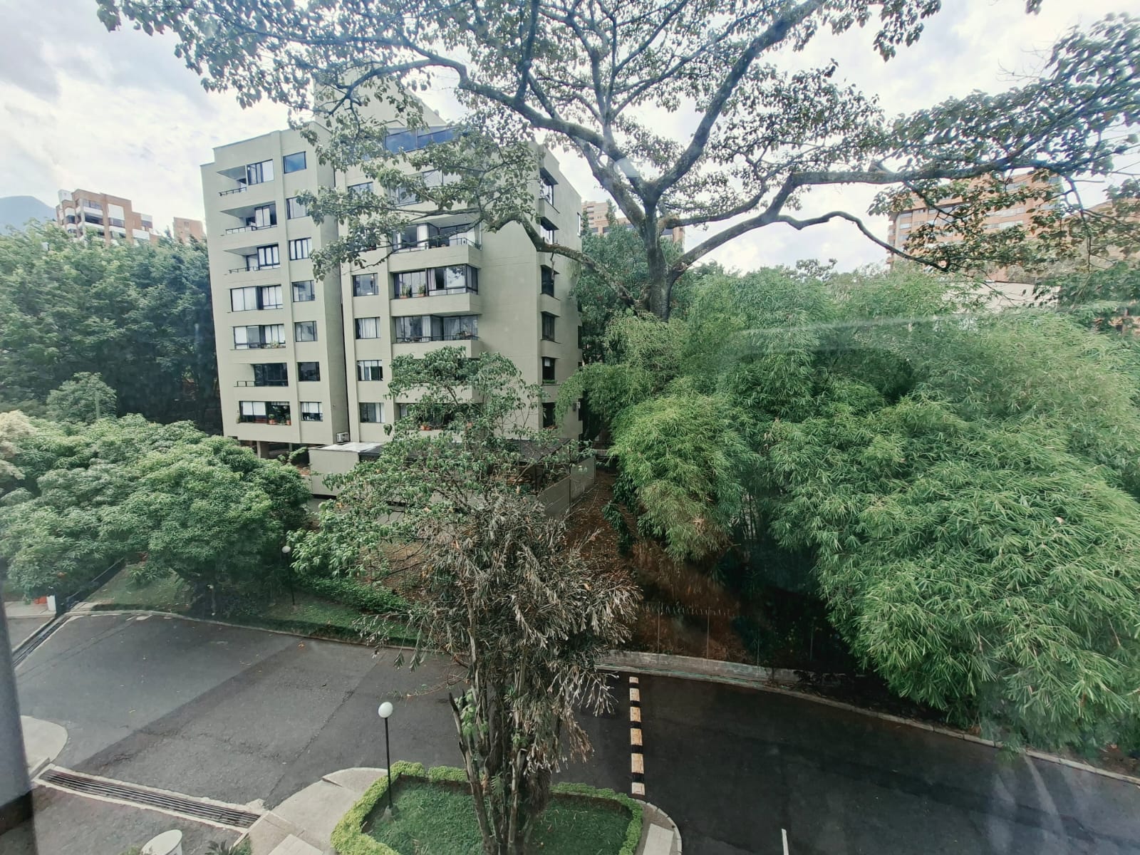 Apartamento en venta cerca la  clínica Medellín del Poblado