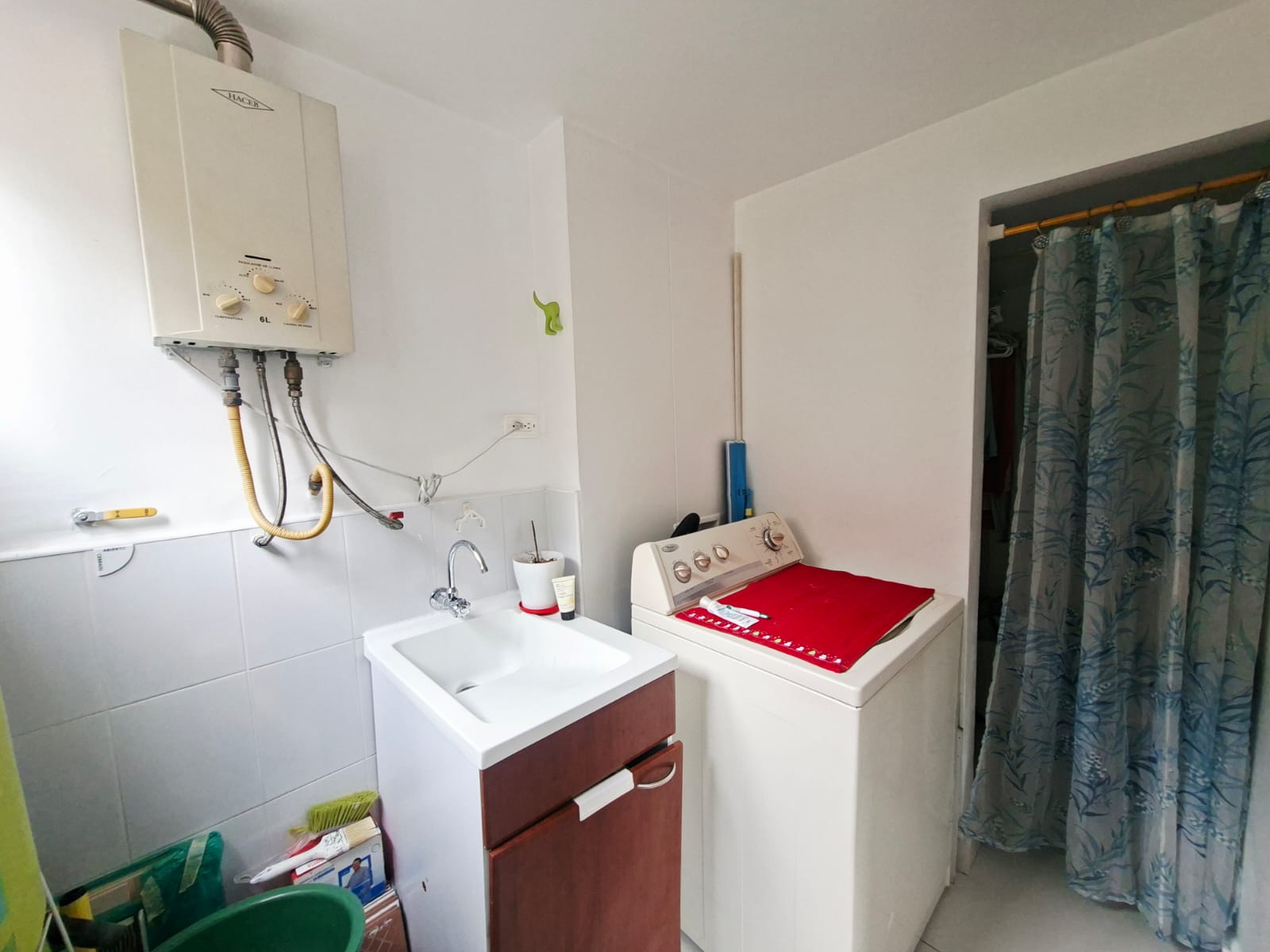 APARTAMENTO EN VENTA  ESCOBERO EXCELENTE PUNTO IB4