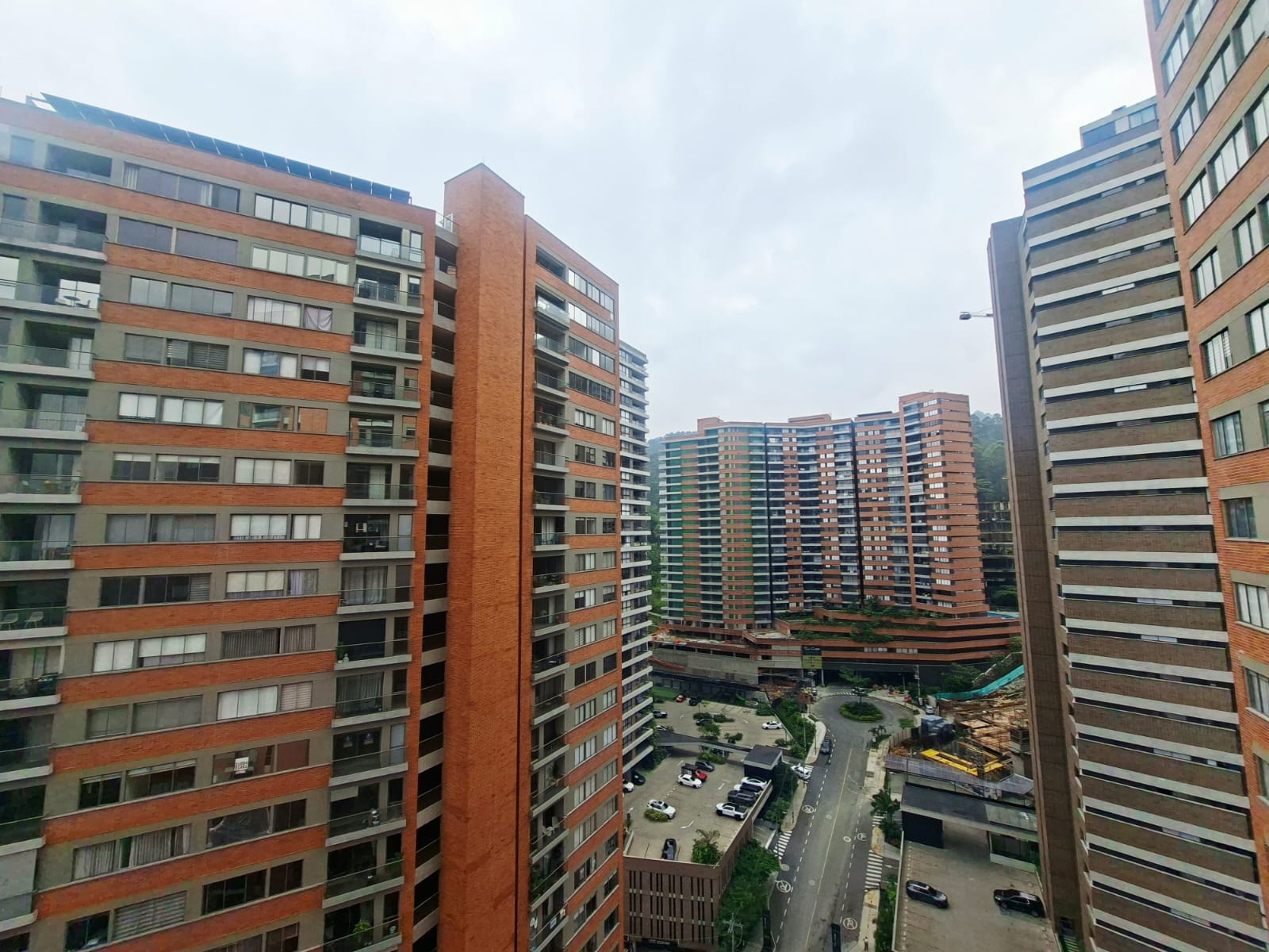 Apartamento en arriendo Poblado Palmas 19 BY