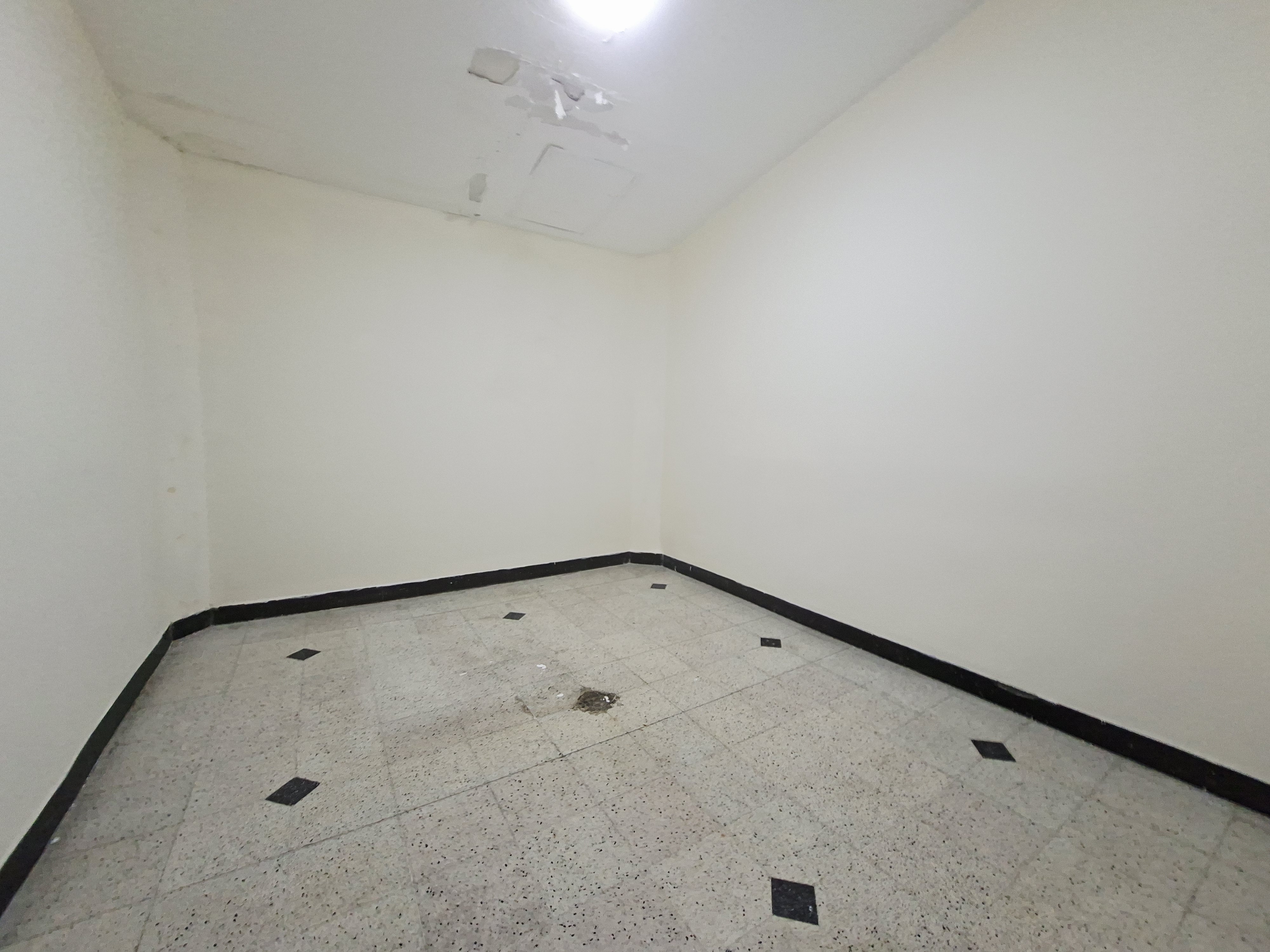 CASA EN ARRIENDO LAURELES, CERCA A LA AV BOLIVARIANA Y PARQUE DE BÉLEN