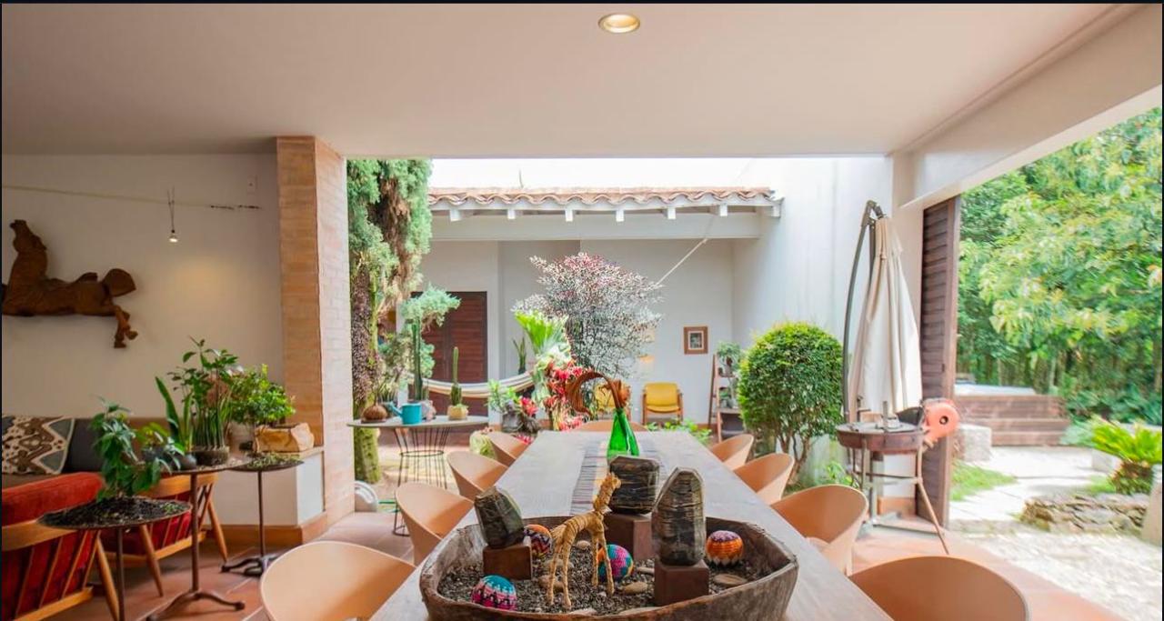 CASA CAMPESTRE  A LA VENTA EN ENVIGADO RAMALES LOMA DE LAS BRUJAS