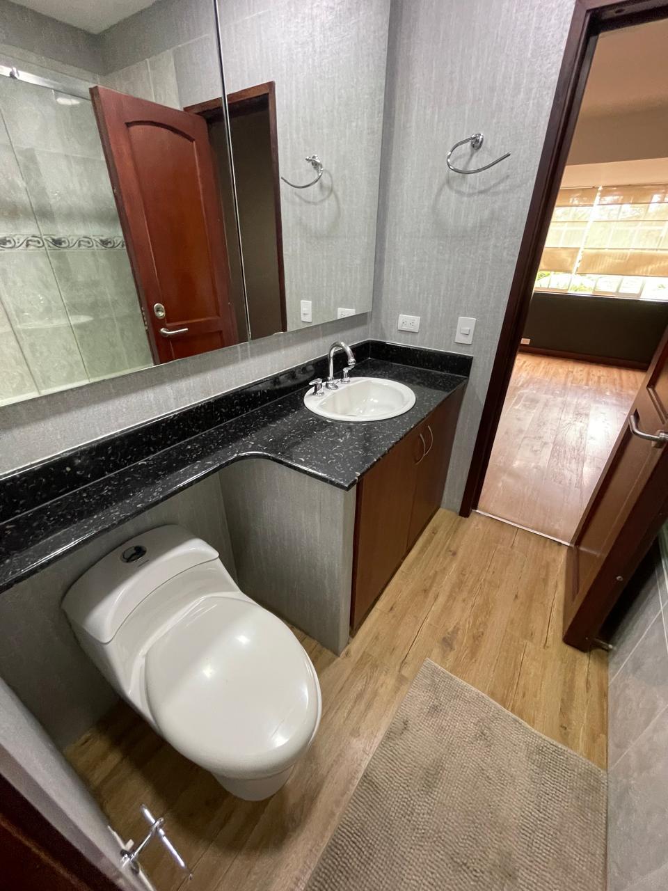 Casa en venta Envigado Loma de las Brujas  Alto Valor CC