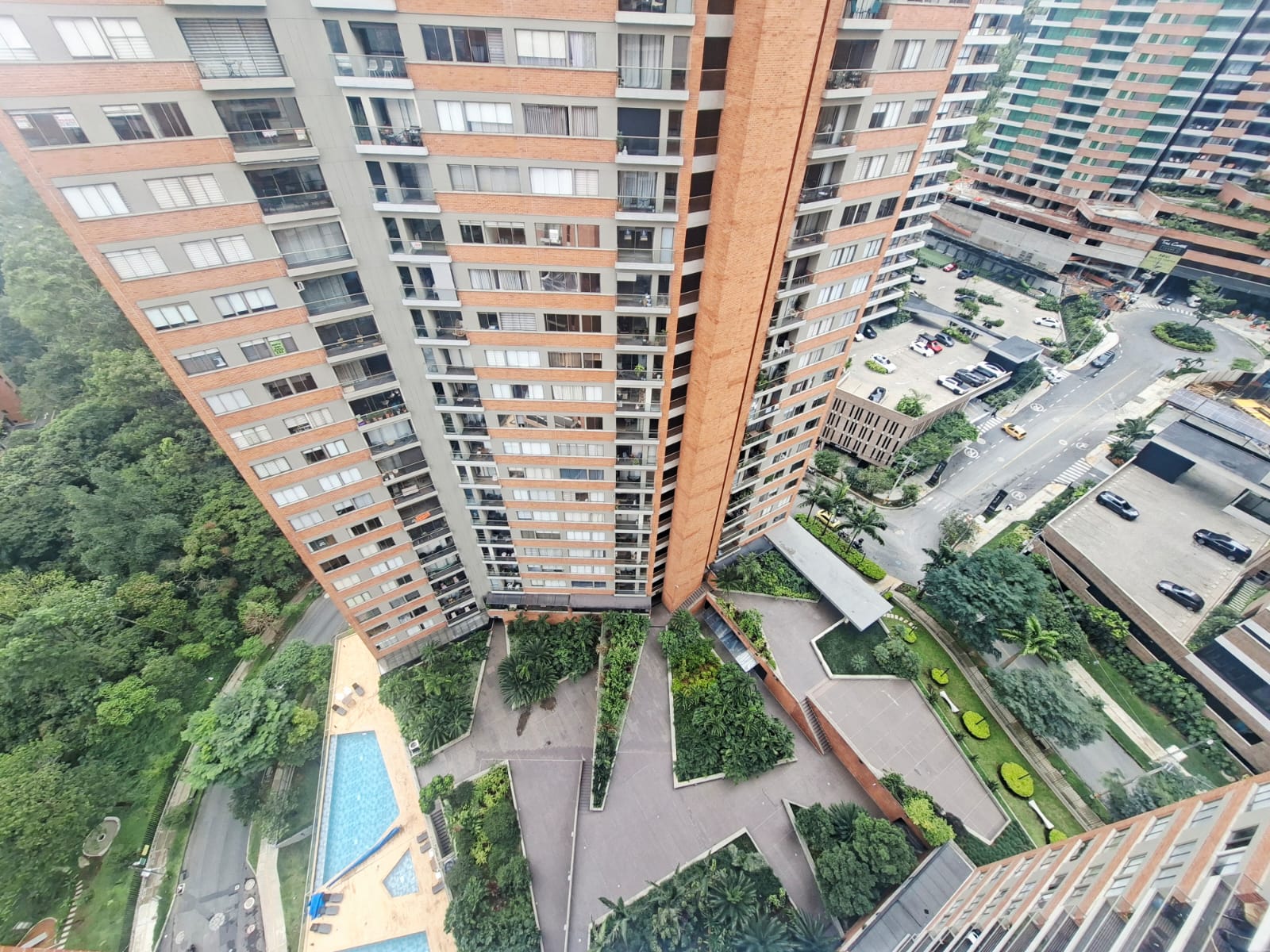 Apartamento en arriendo Poblado Palmas 19 BY