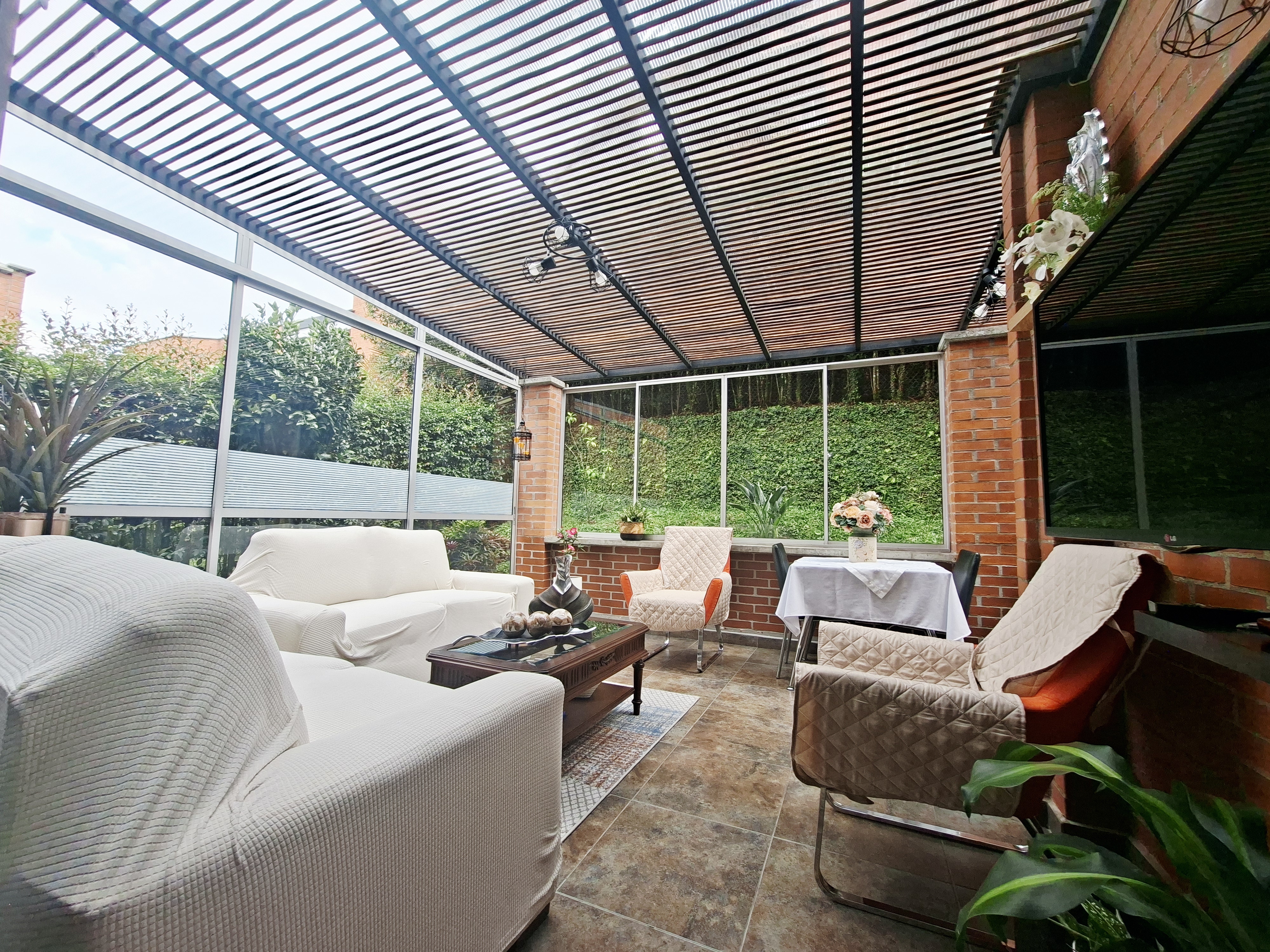 CASA EN VENTA SECTOR BENEDICTINOS