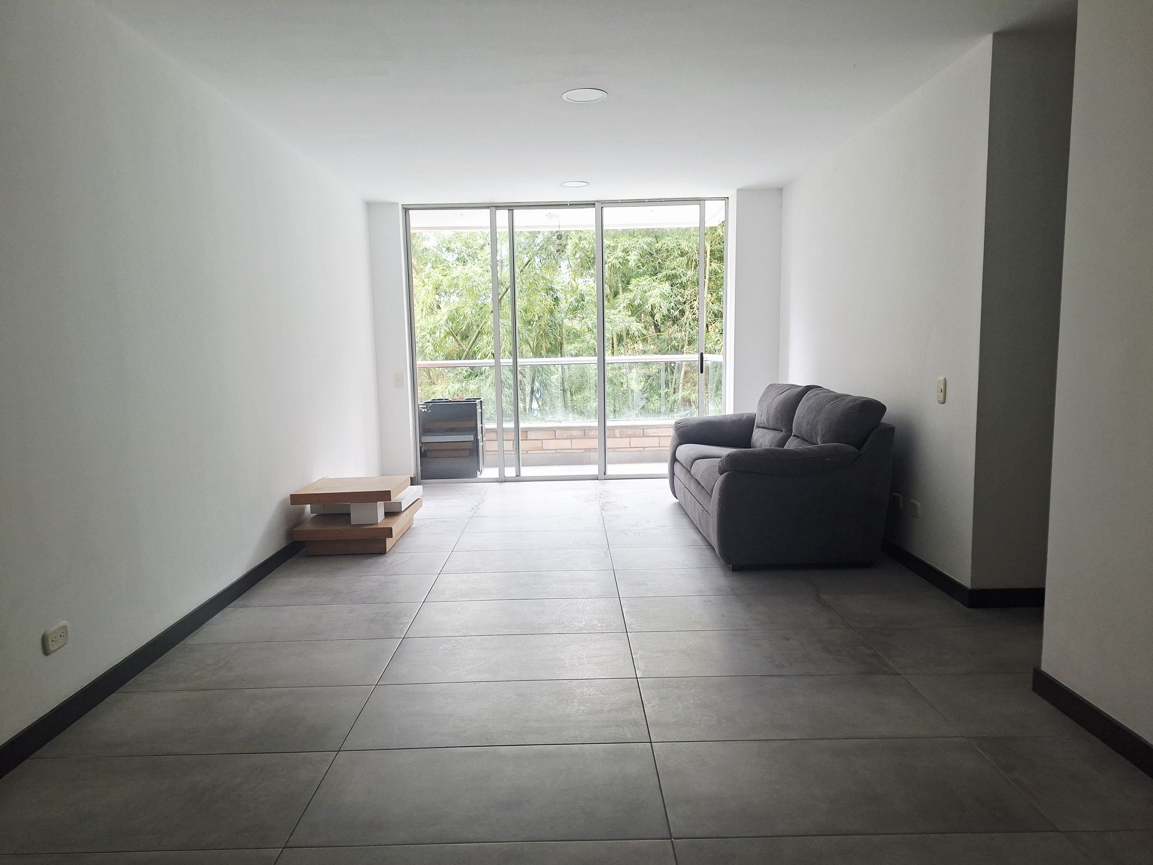 VENTA DE APARTAMENTO EN LA INTERMEDIA ENVIGADO ALTA VALORIZACIÓN