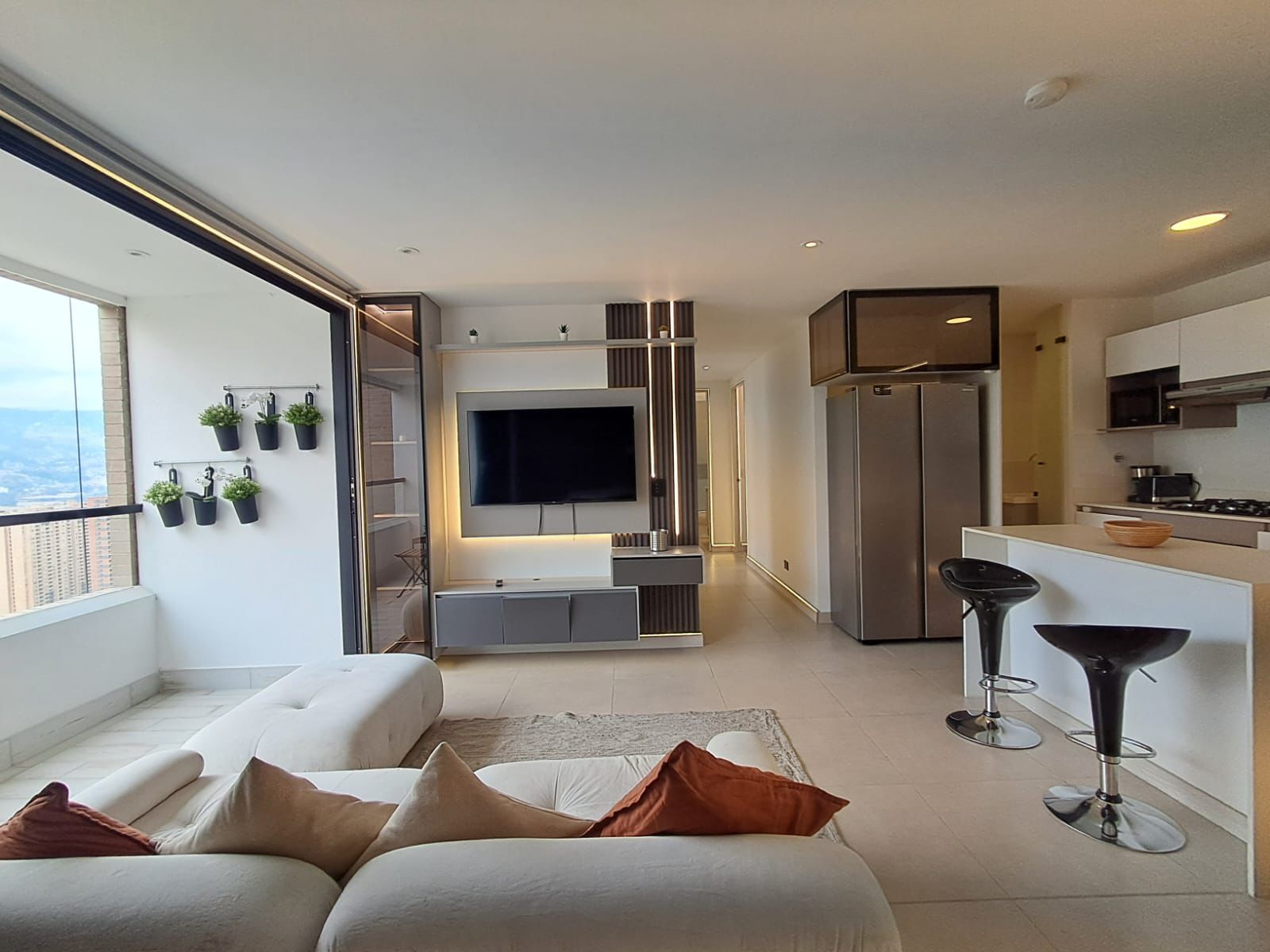 Apartamento amoblado en arriendo Castropol  CP
