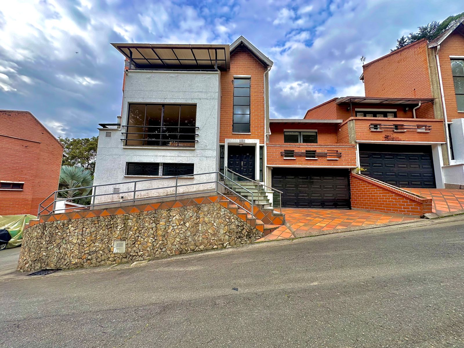 CASA EN ARRIENDO LA CALERA POBLADO MARYMOUNT