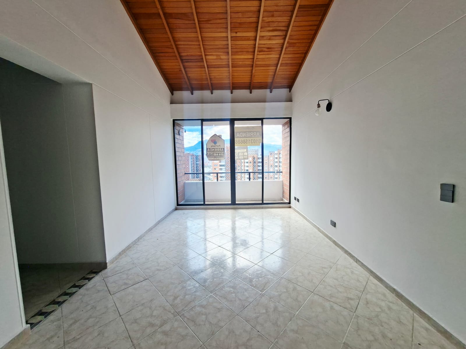 Apartamento en arriendo Poblado Loma de San Julian GBQ