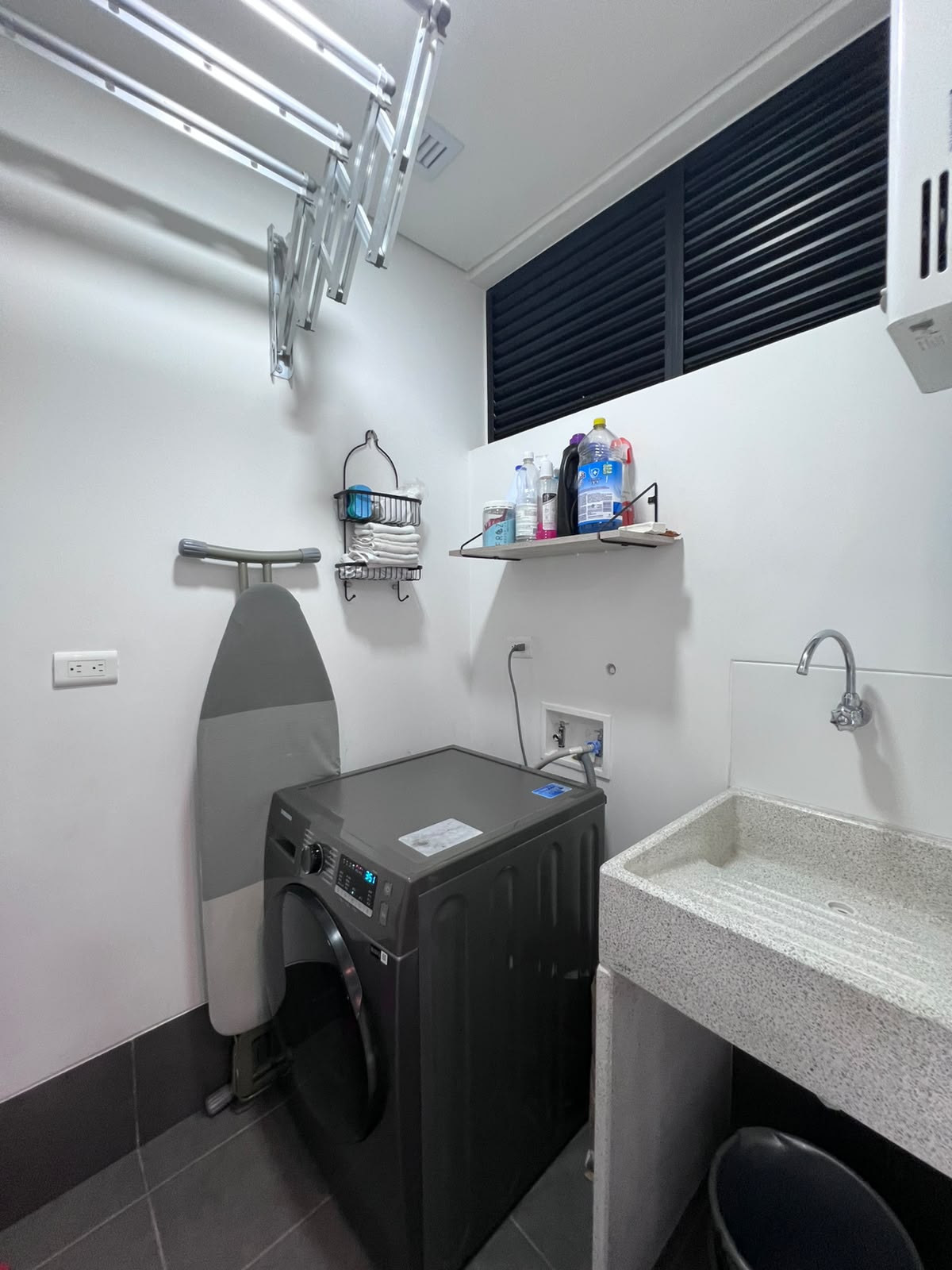 APARTAMENTO AMOBLADO EN EL POBLADO LLW