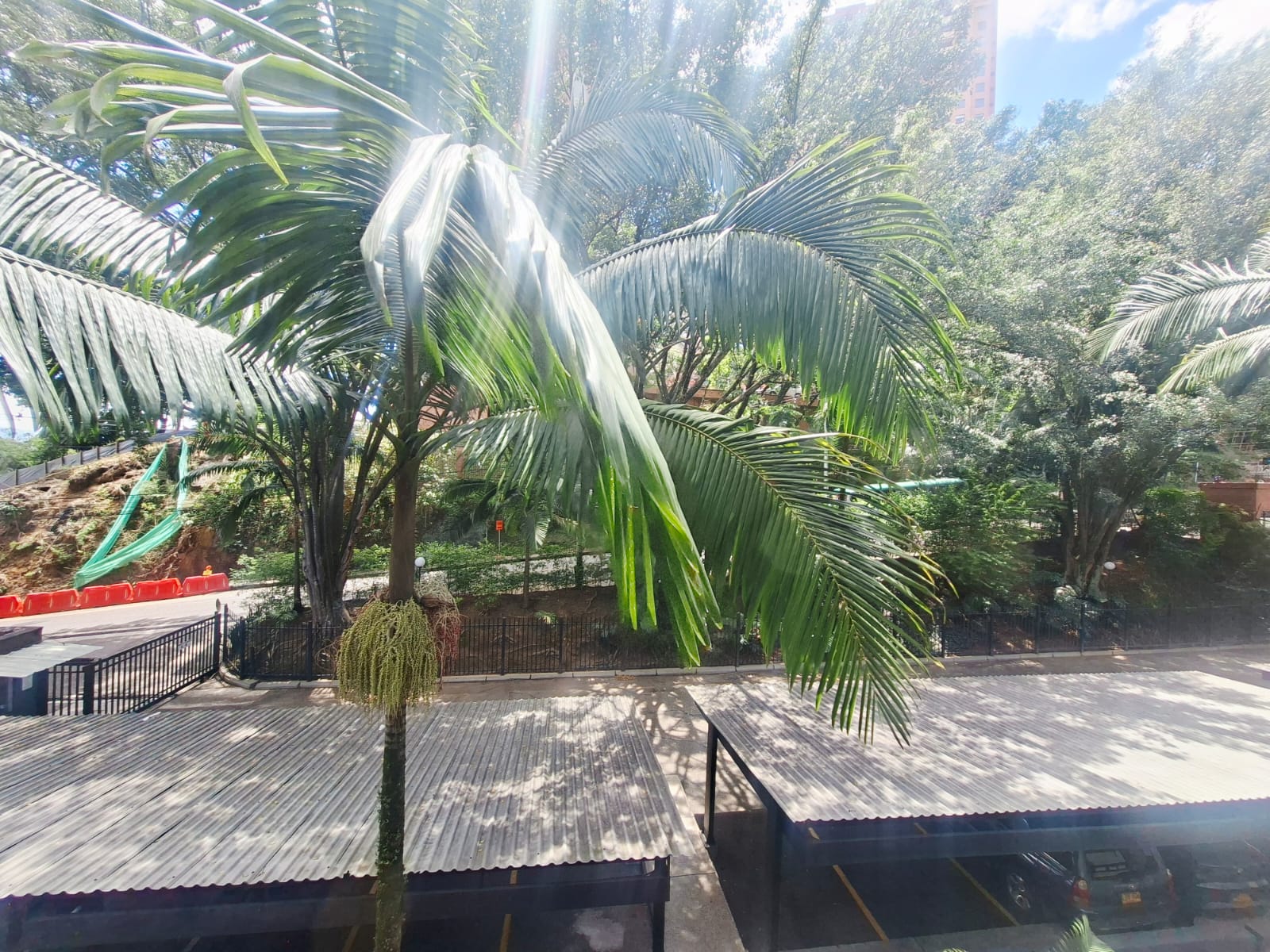 APARTAMENTO EN ARRIENDO POBLADO MUY CERCA AL MALL DEL ESTE