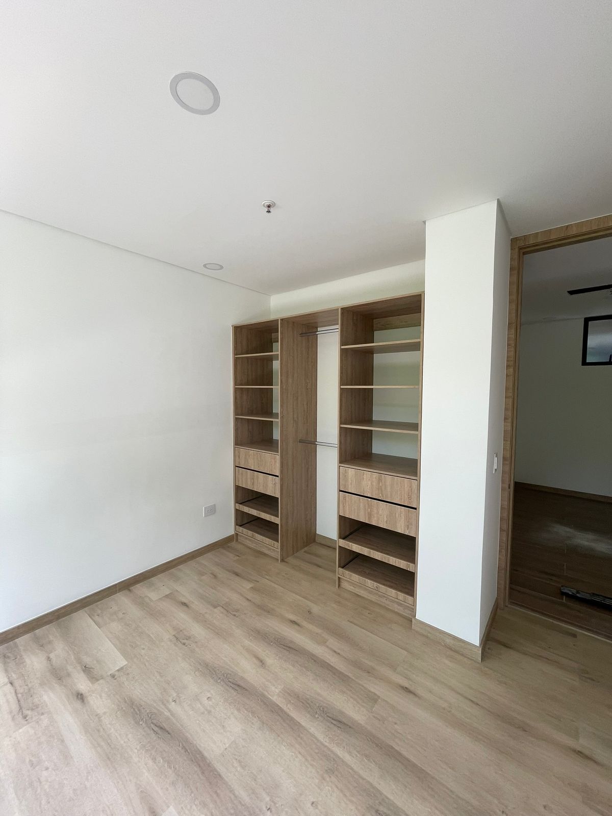 APARTAMENTO PARA VENTA LUJOS,  ENVIGADO ESCOBERO SFH