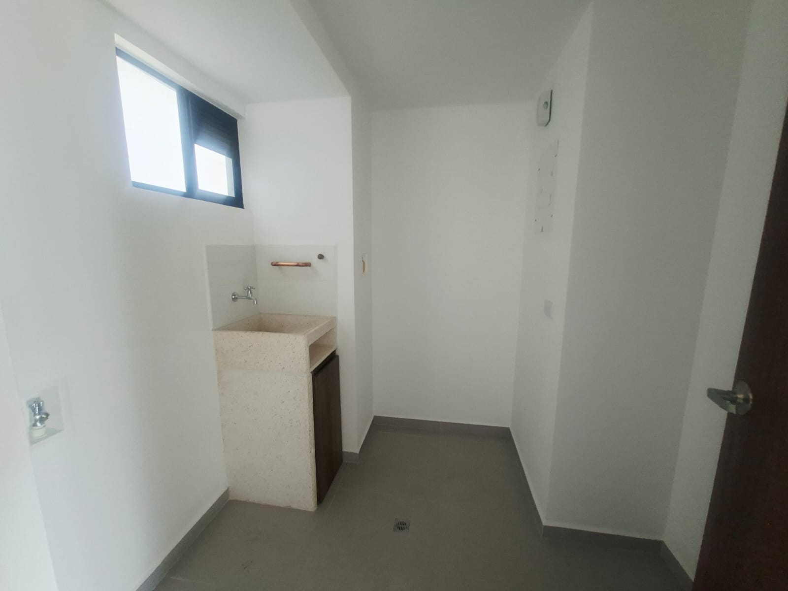 Apartamento para la venta en la Loma del Indio PL10