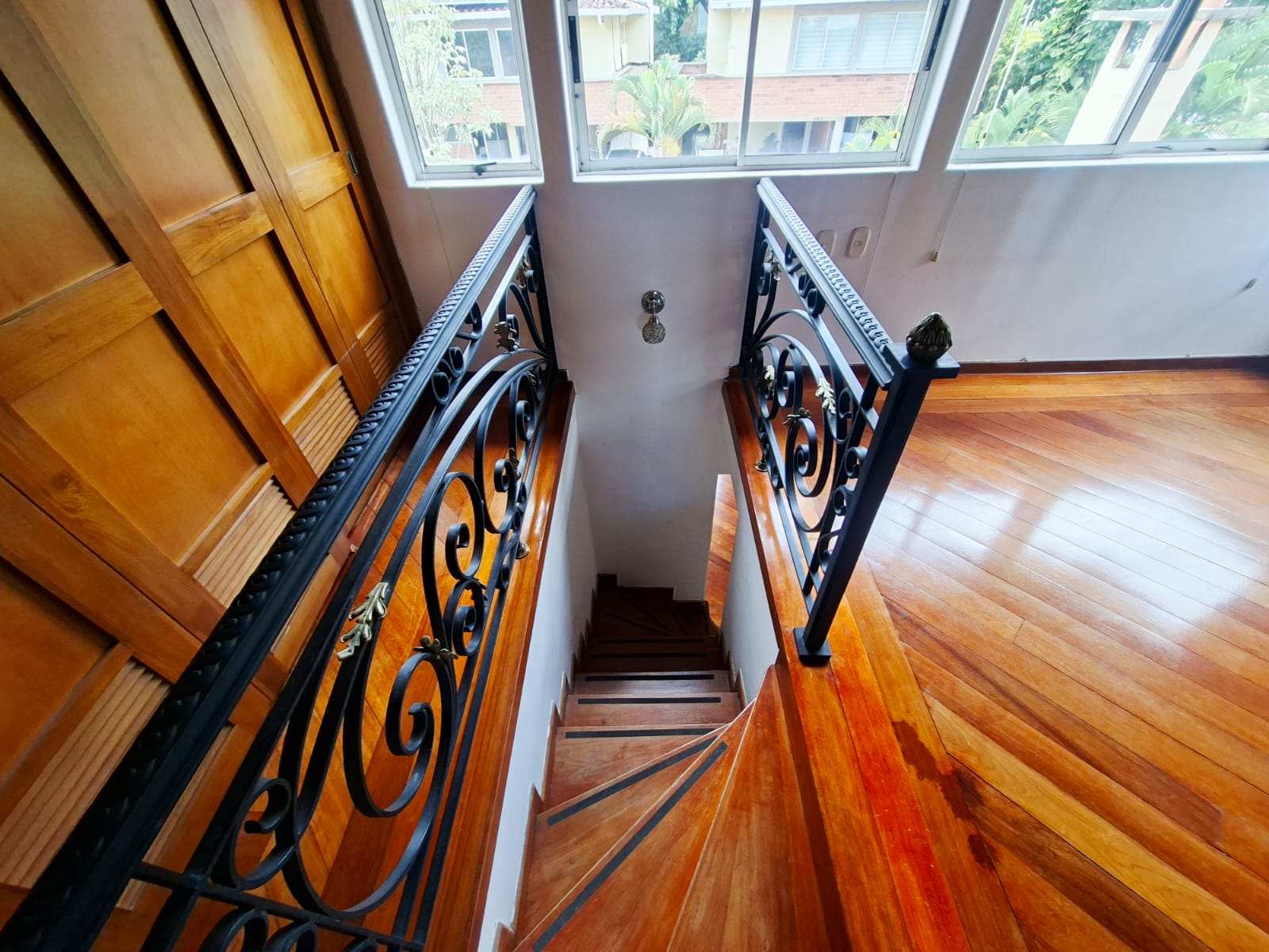 CASA EN VENTA LOMA DEL ESMERALDAL ENVIGADO TL