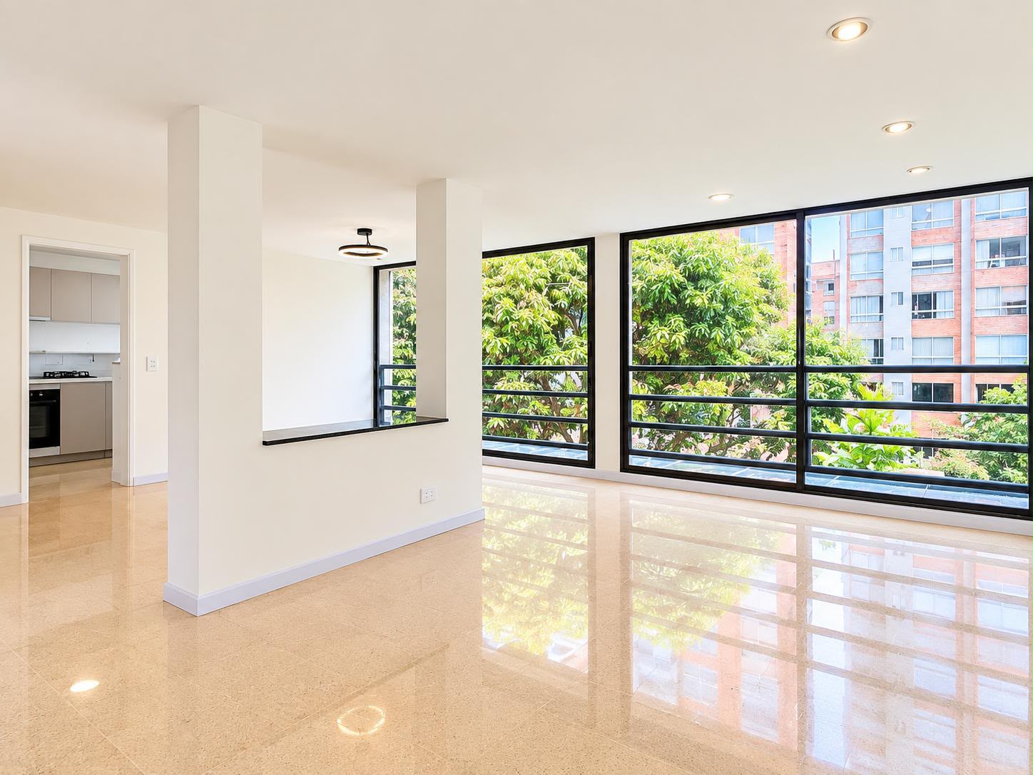 CASA EN ARRIENDO CERCA MALL ESTE