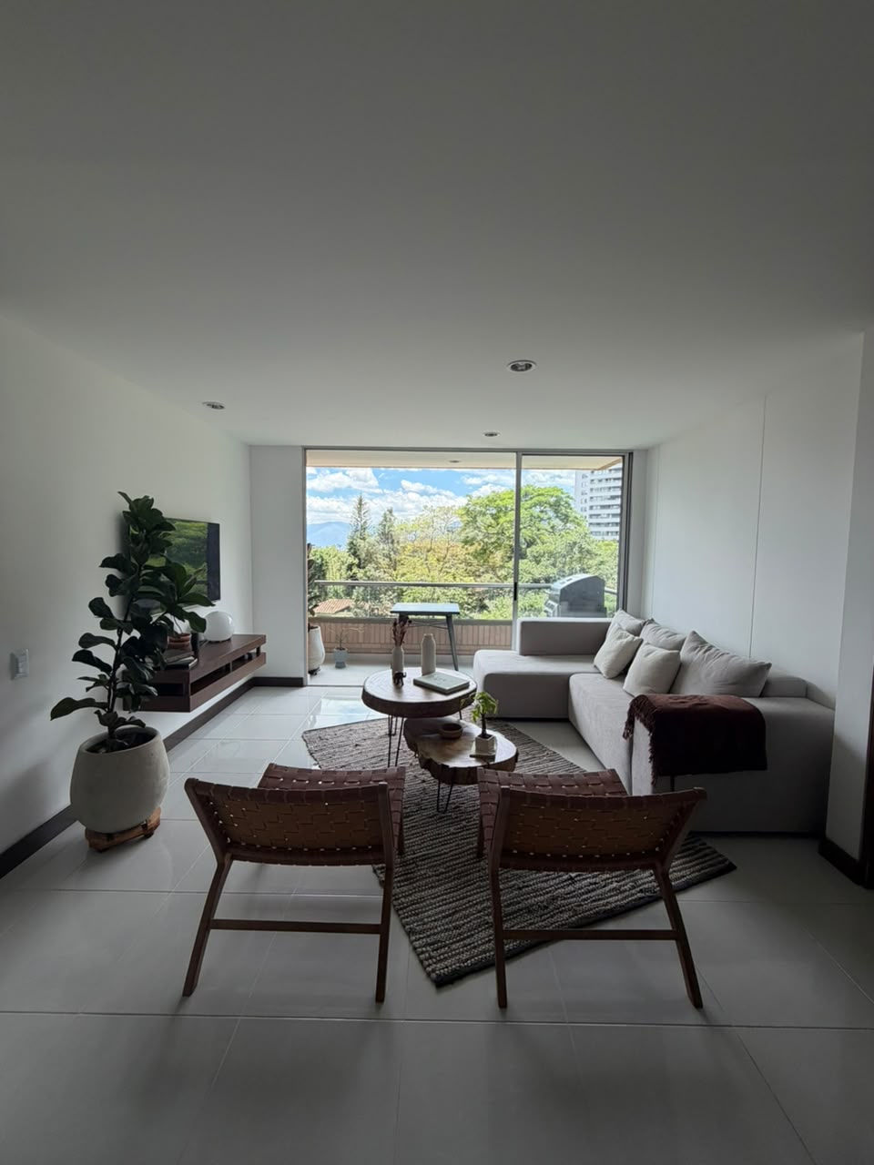 Apartamento en arriendo amoblado  Envigado Loma del Esmeraldal LC