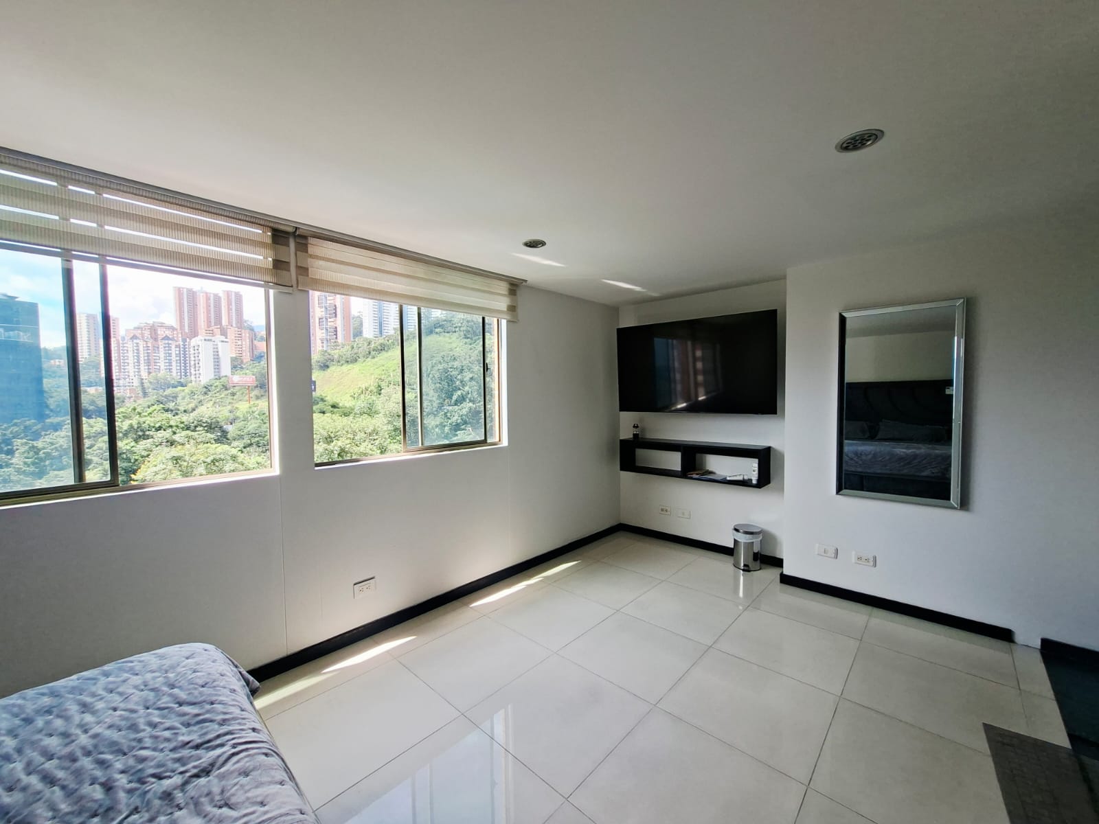 Apartamento en venta Loma el Encierro remodelado