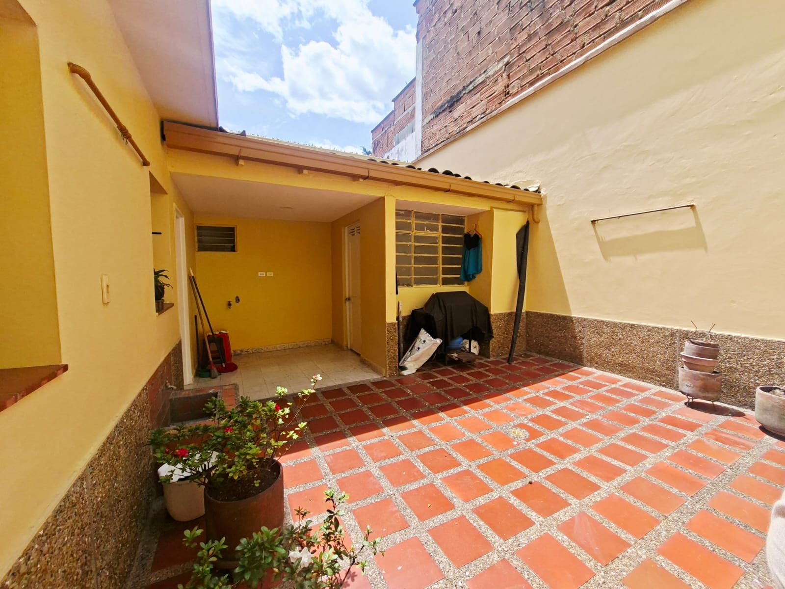 CASA LOTE EN VENTA BELEN ROSALES 9X22 ALTA MIXTURA