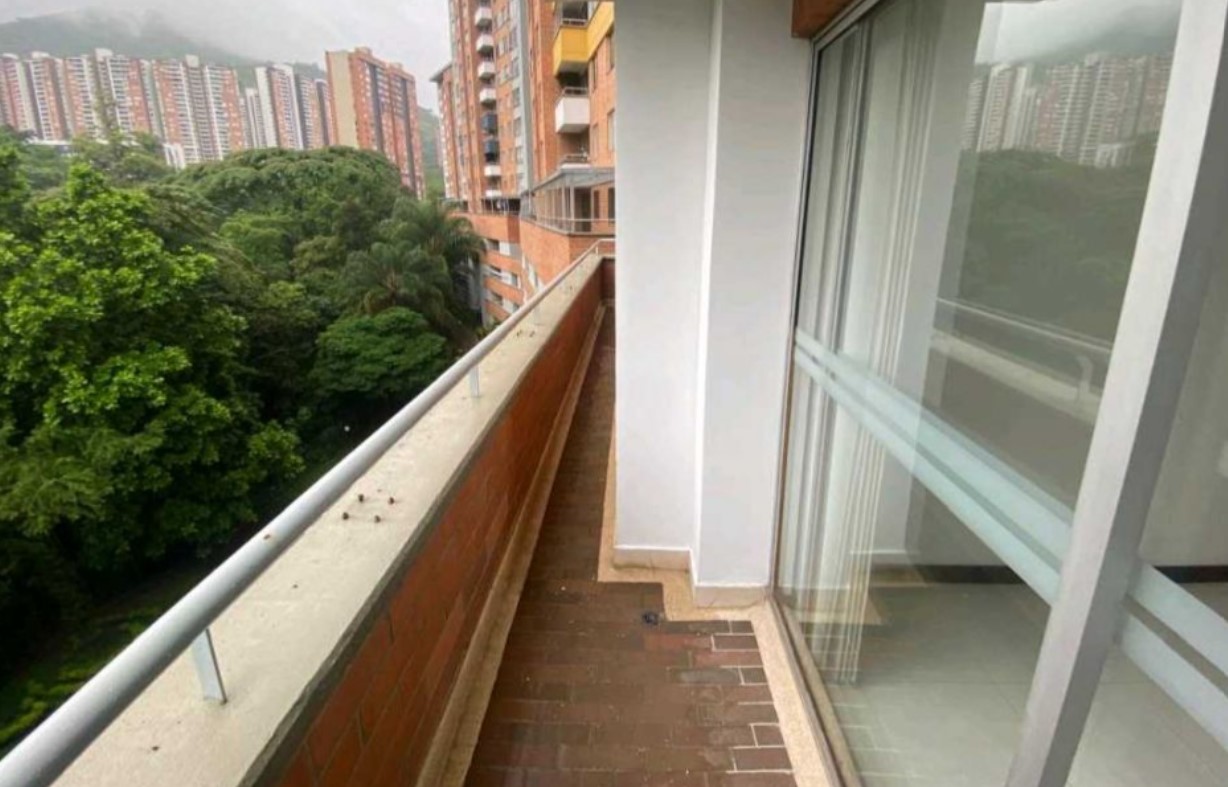 Apartamento en venta Loma de los Bernal