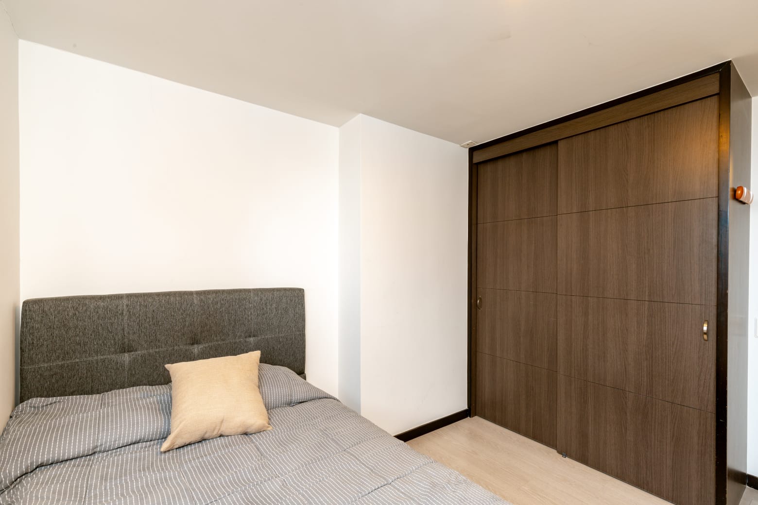 APARTAMENTO EN VENTA Y ARRIENDO AMOBLADO  POBLADO L.ENCIERRO