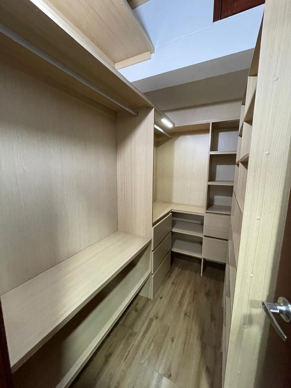Casa en venta Envigado Loma de las Brujas  Alto Valor CC