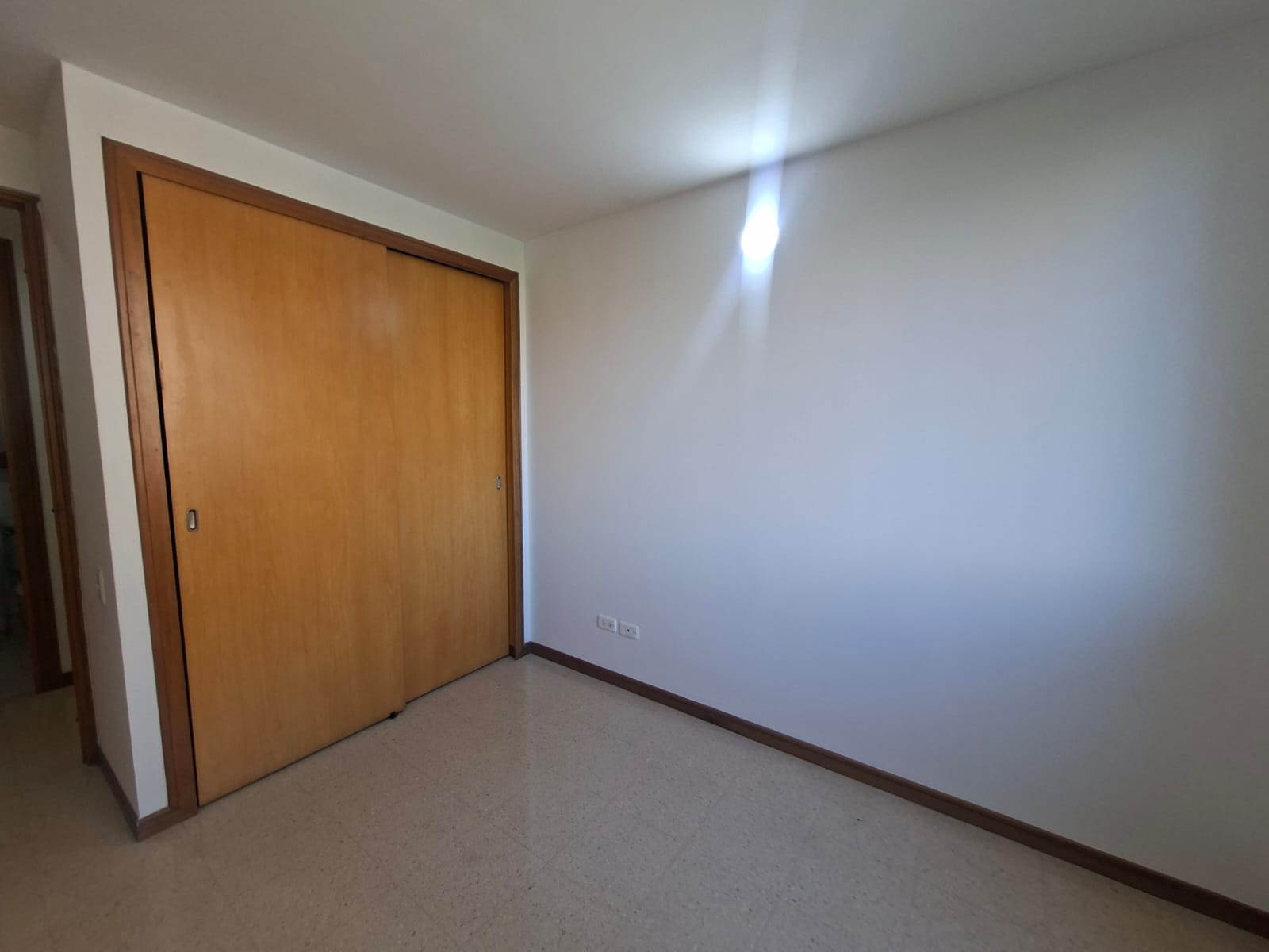 APARTAMENTO EN ARRIENDO CERCA A PROVENZA VG