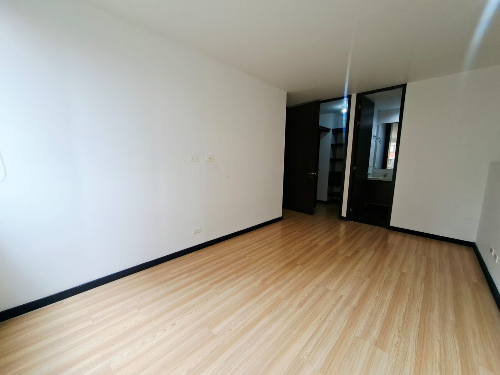 Apartamento en arriendo Poblado Palmas YB3
