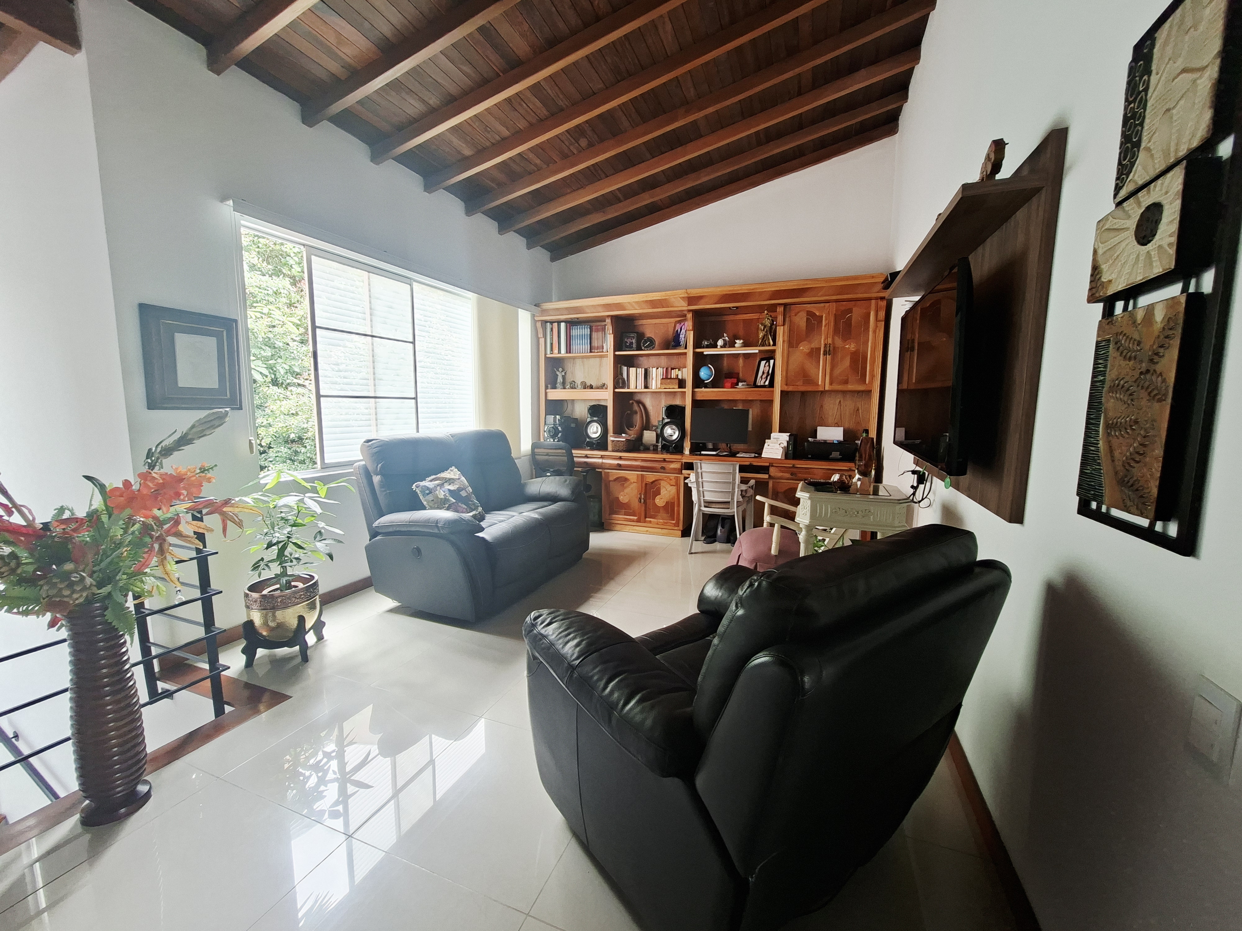 CASA EN VENTA SECTOR BENEDICTINOS