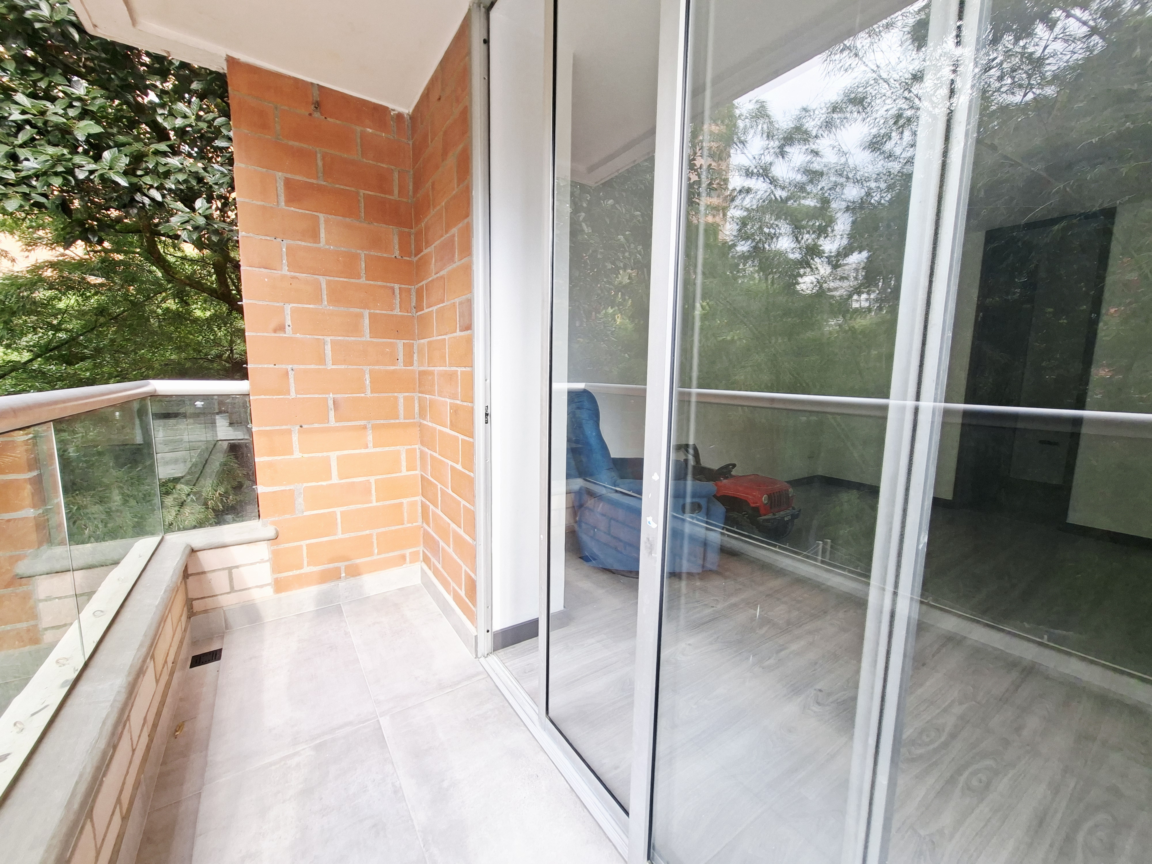 VENTA DE APARTAMENTO EN LA INTERMEDIA ENVIGADO ALTA VALORIZACIÓN