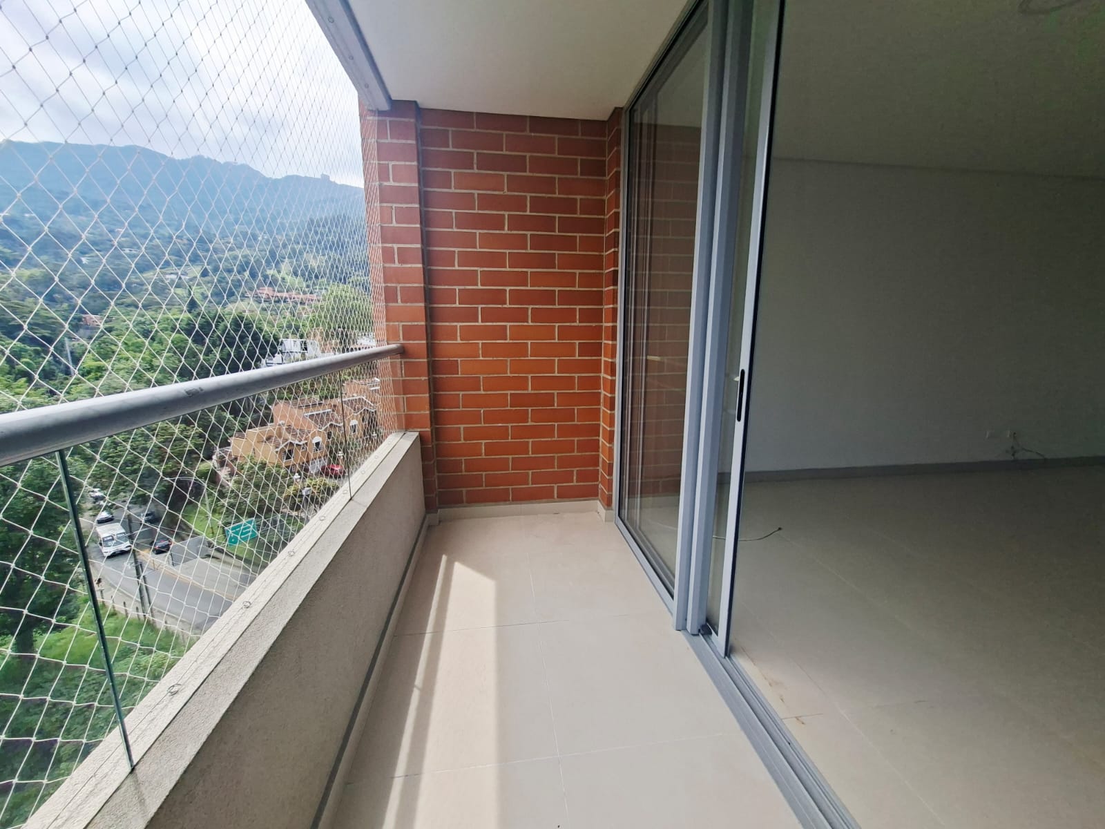 Apartamento en arriendo en la Intermedia y escobero FR8