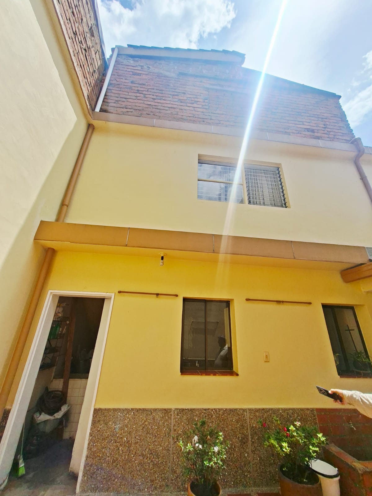 CASA LOTE EN VENTA BELEN ROSALES 9X22 ALTA MIXTURA