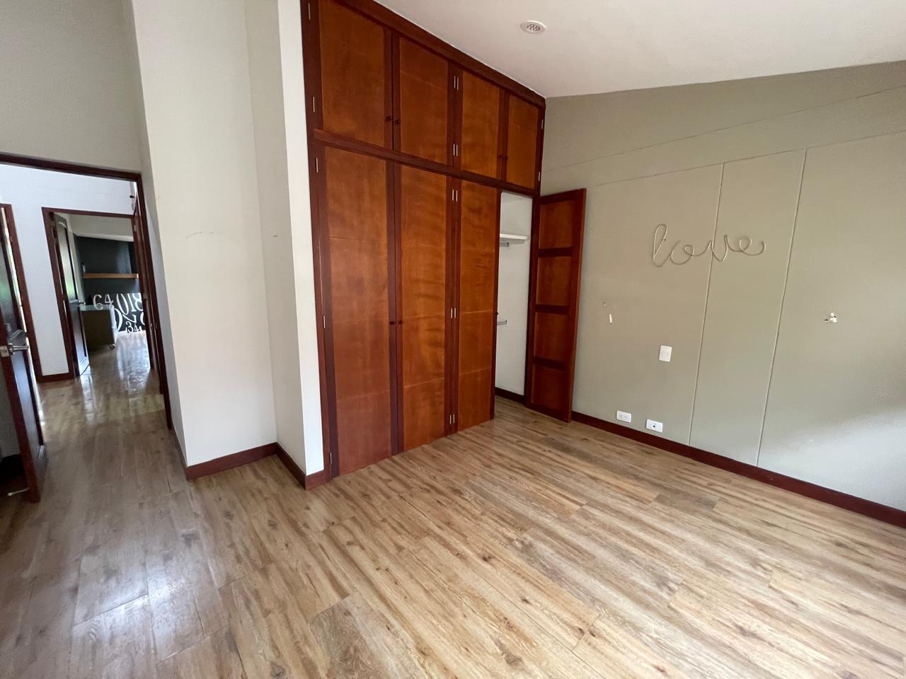 Casa en venta Envigado Loma de las Brujas  Alto Valor CC