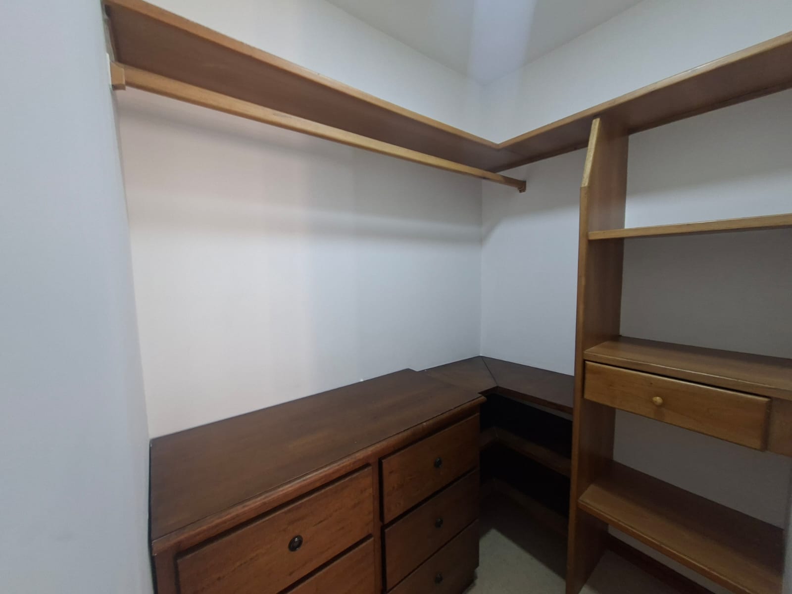 APARTAMENTO EN ARRIENDO CERCA A PROVENZA VG