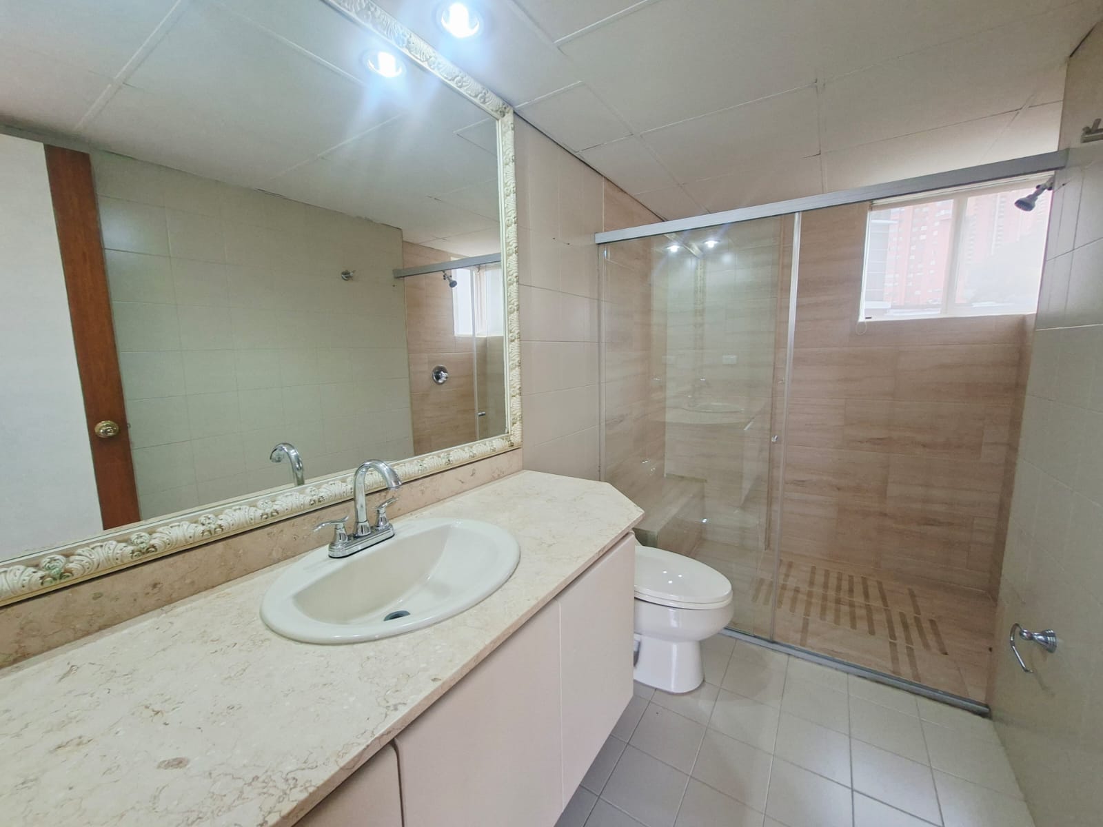 APARTAMENTO PENTHOUSE EN VENTA  TESORO BR