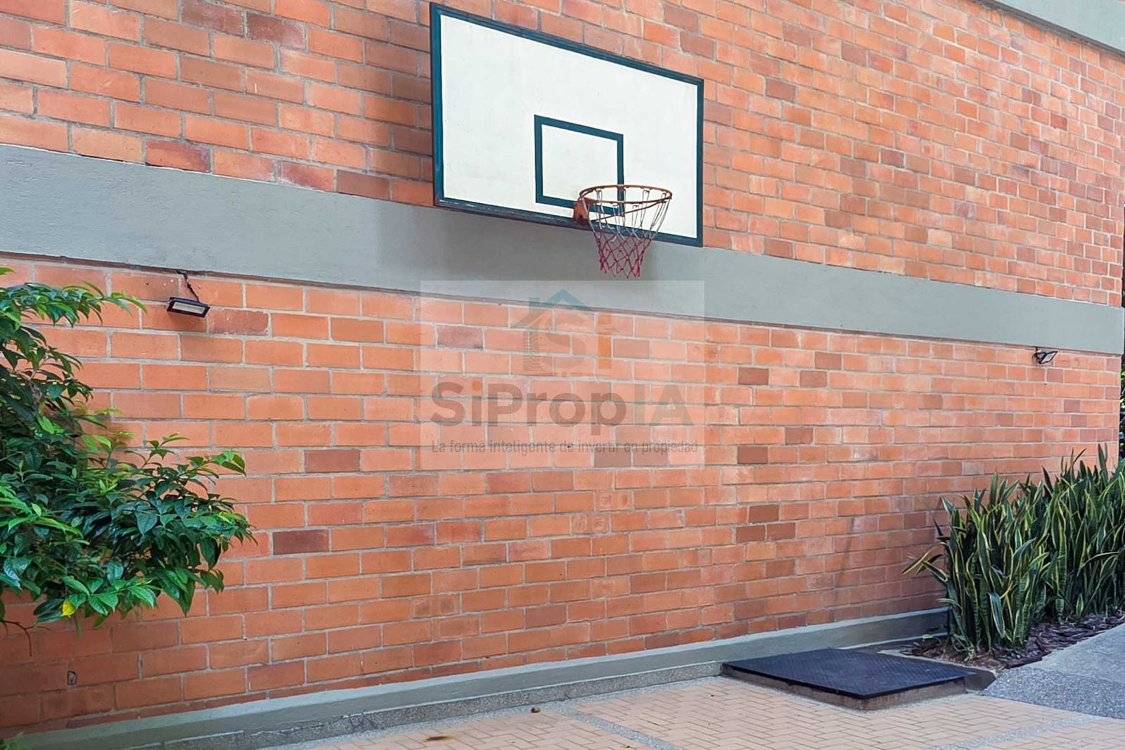 Venta de apartamento y arriendo amoblado Castropol cerca a la avenida