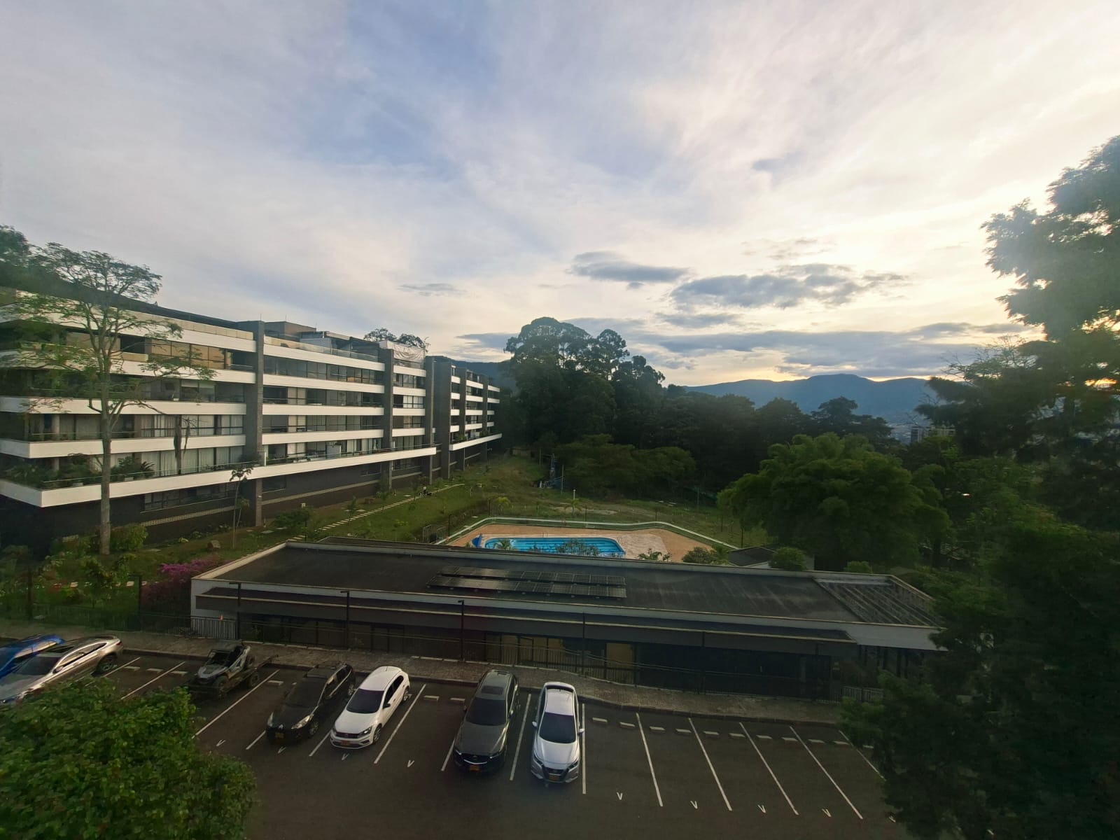 Apartamento dúplex en arriendo amoblado y sin amoblar Envigado Jacuzzi
