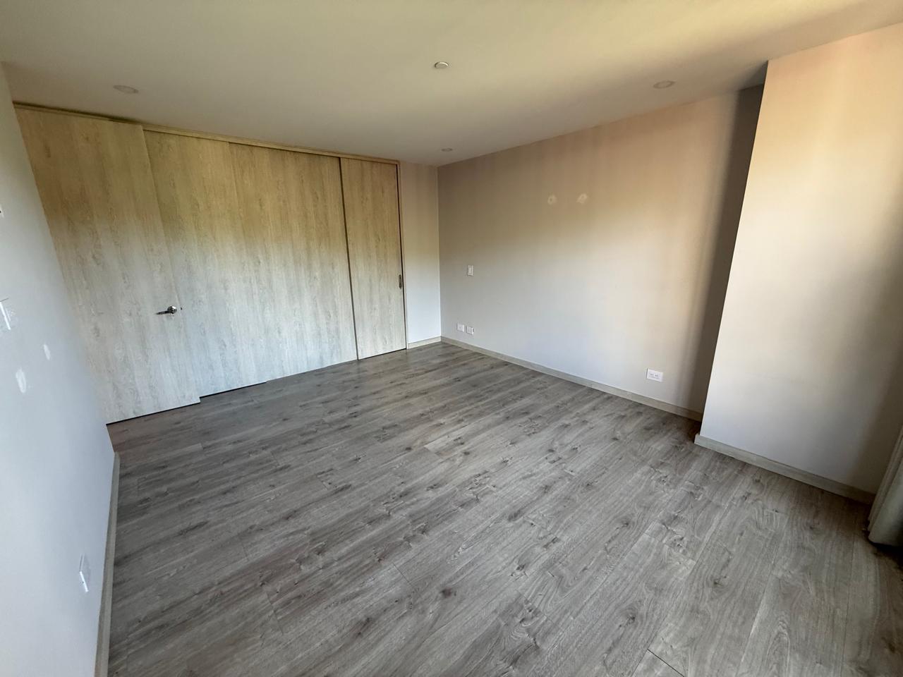 Apartamento en arriendo Poblado Palmas TC LC 24