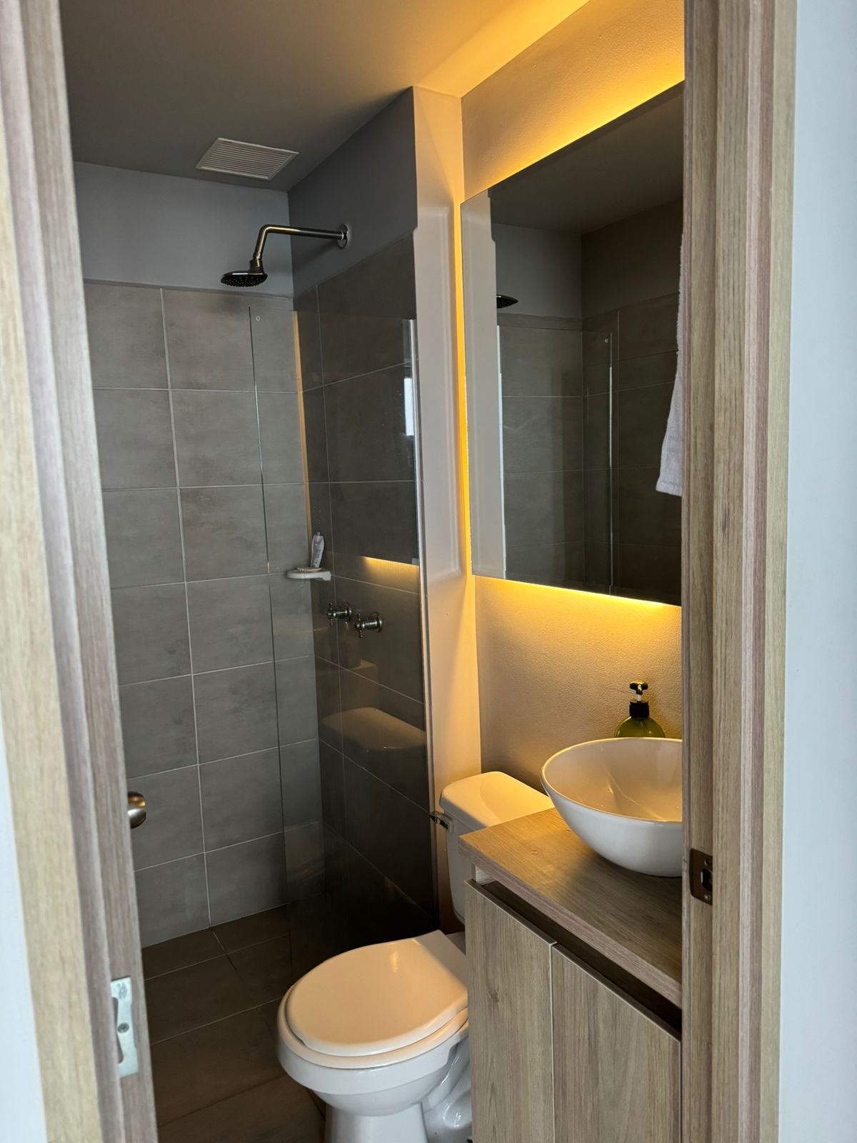 Apartamento amoblado Sabaneta FR- LB