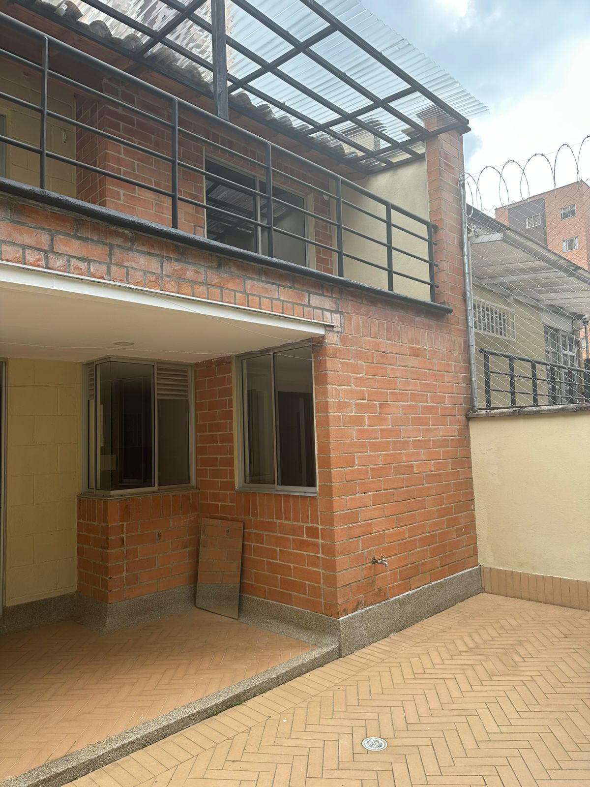 CASA EN ARRIENDO SABANETA UBICADA EN CONJUNTO RESIDENCIAL LA DOCTORA