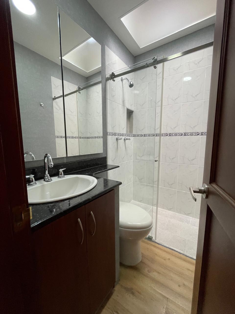 Casa en venta Envigado Loma de las Brujas  Alto Valor CC