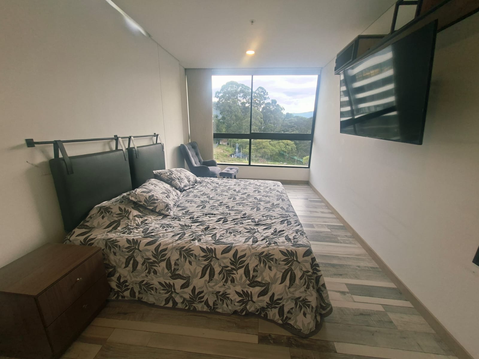Apartamento dúplex en arriendo amoblado y sin amoblar Envigado Jacuzzi