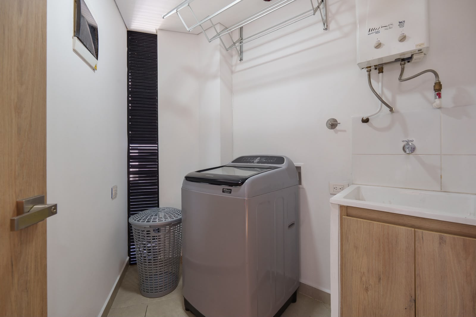 Apartamento en arriendo Poblado con jacuzzi TG BQ LC