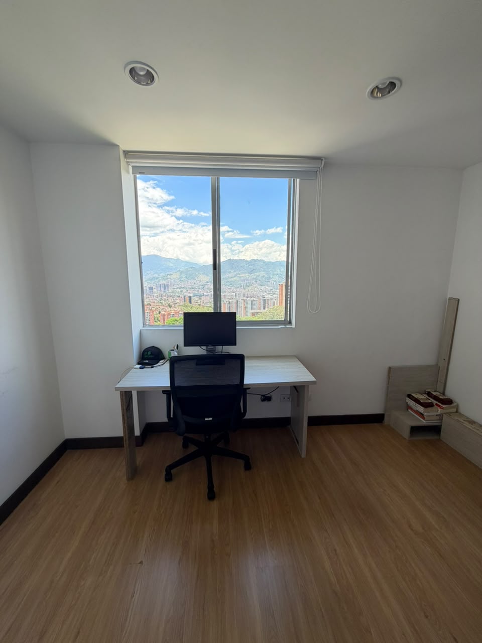 Apartamento en arriendo amoblado  Envigado Loma del Esmeraldal LC