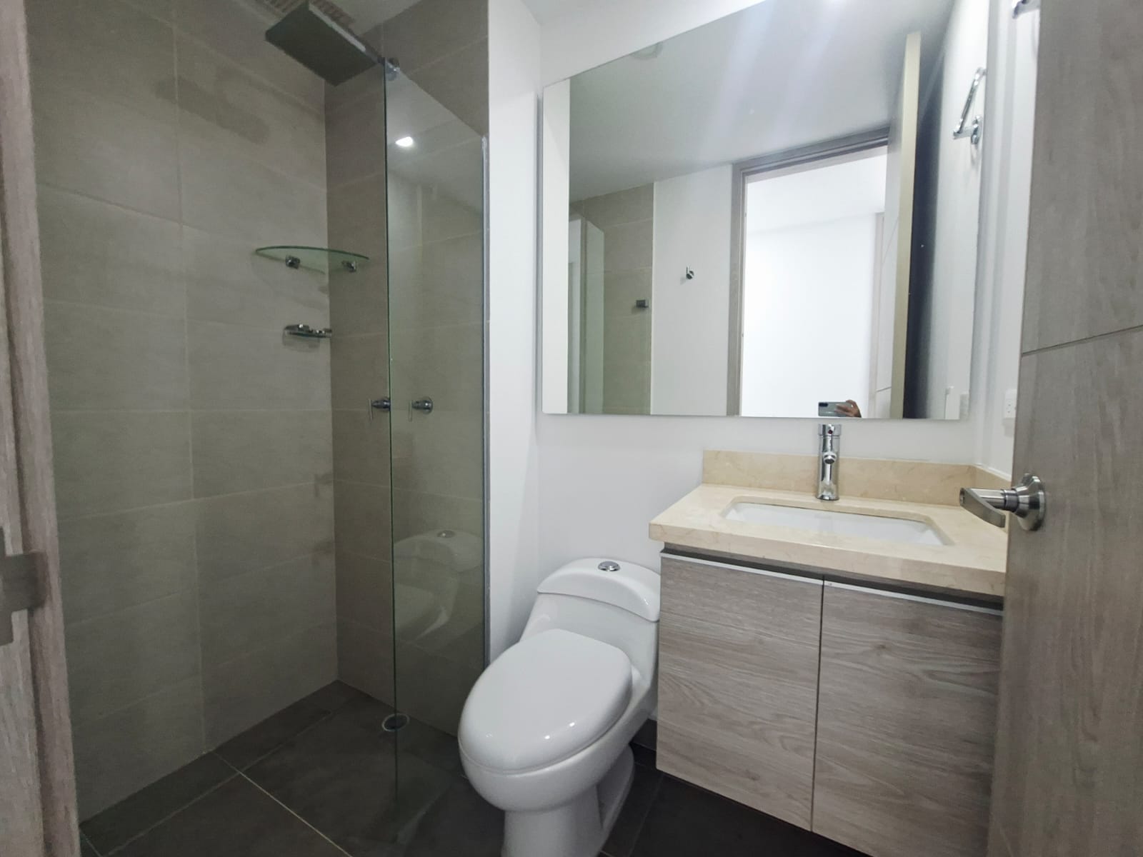 Apartamento en arriendo Envigado cerca a la Intermedia AP
