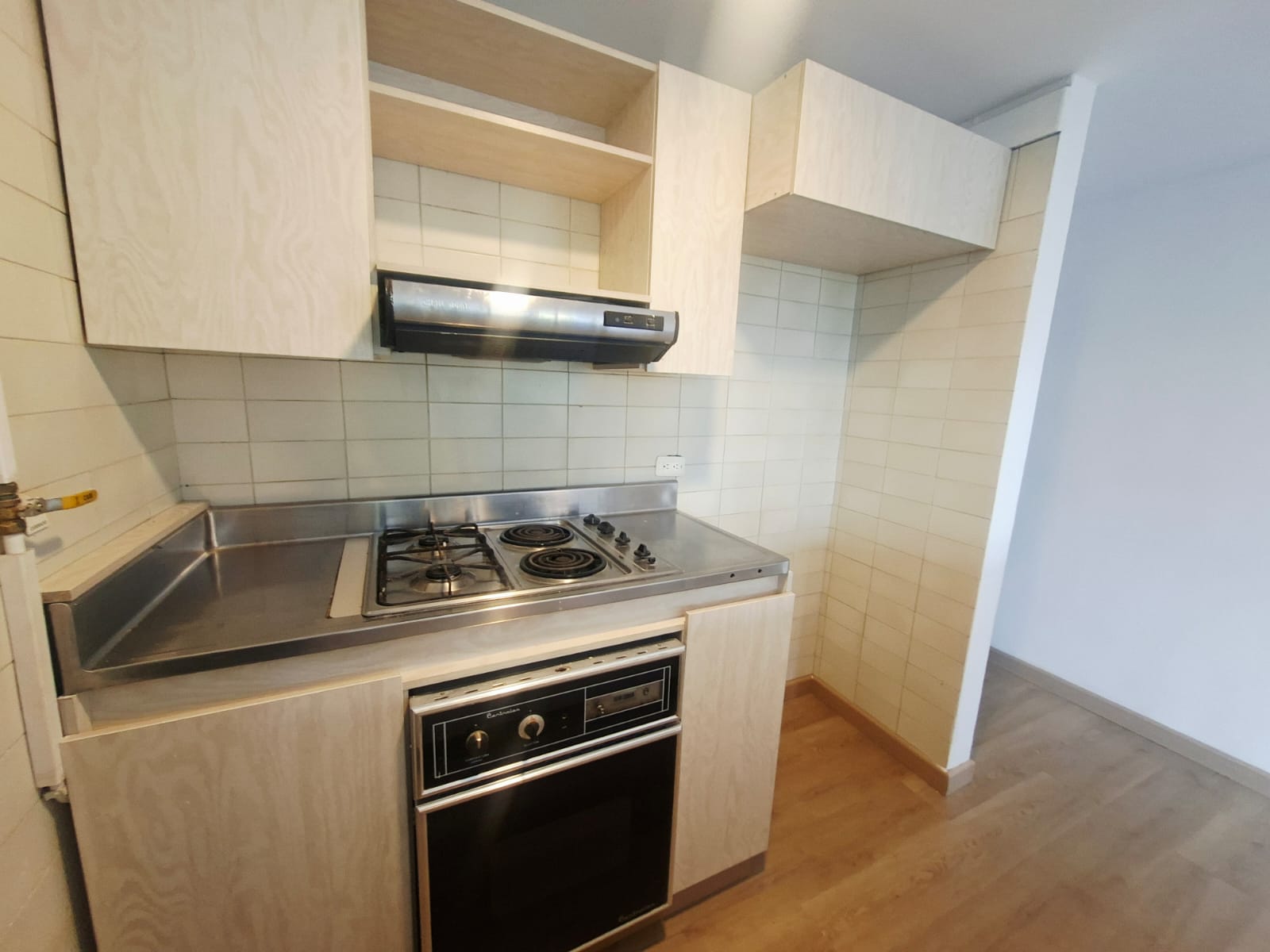 APARTAMENTO EN ARRIENDO POBLADO MUY CERCA AL MALL DEL ESTE