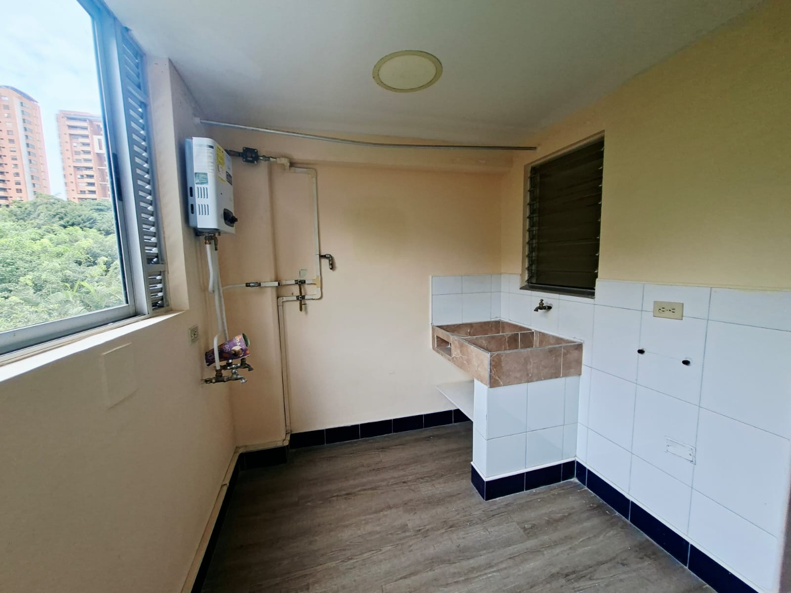 APARTAMENTO EN VENTA  CERCA AL TESORO POBLADO VT