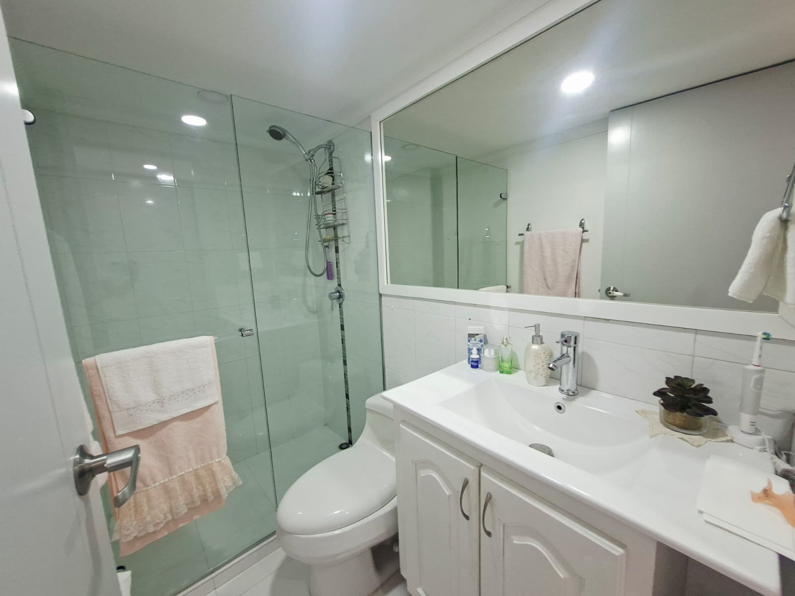 APARTAMENTO EN VENTA  ESCOBERO EXCELENTE PUNTO IB4