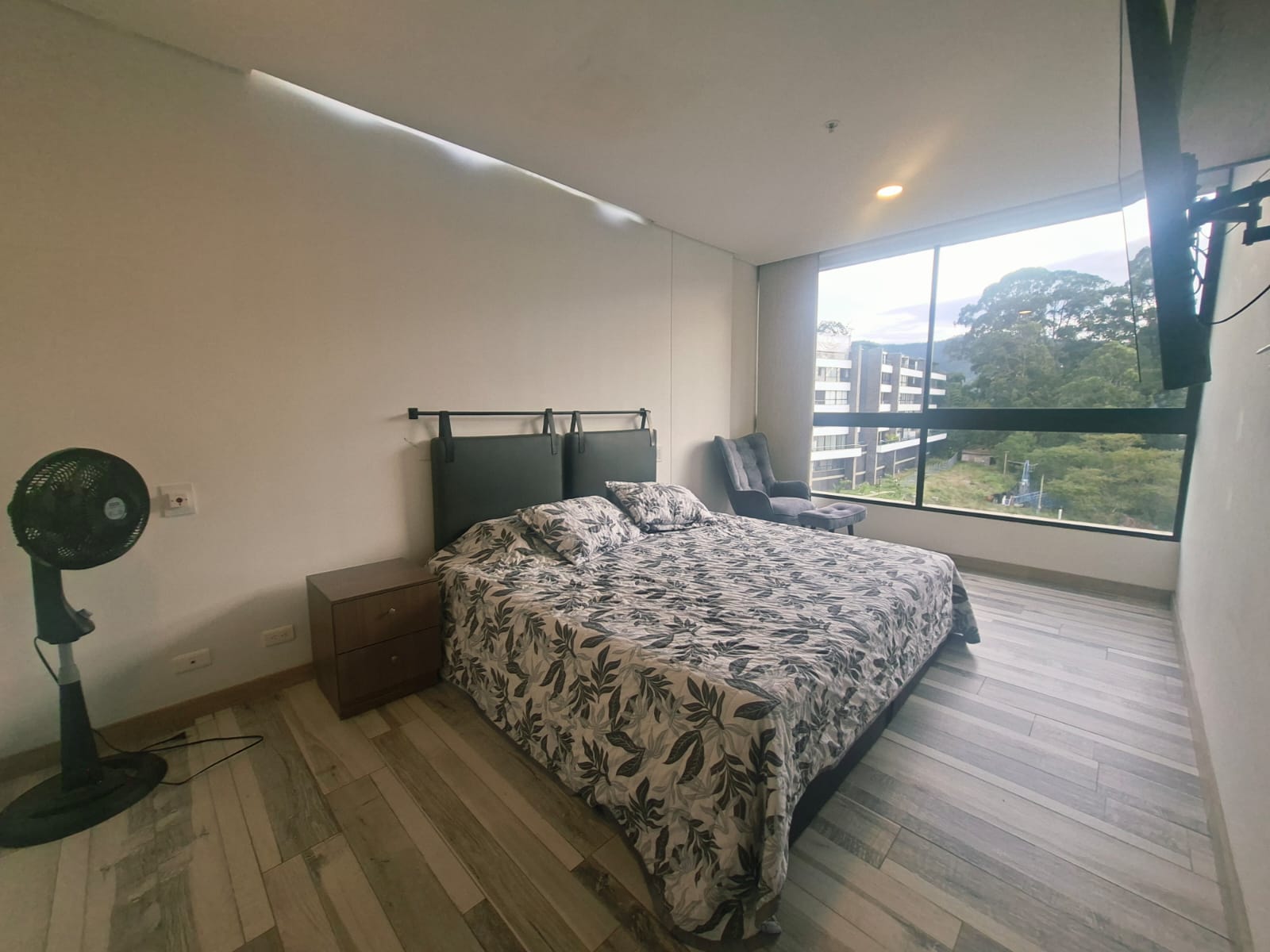 Apartamento dúplex en arriendo amoblado y sin amoblar Envigado Jacuzzi