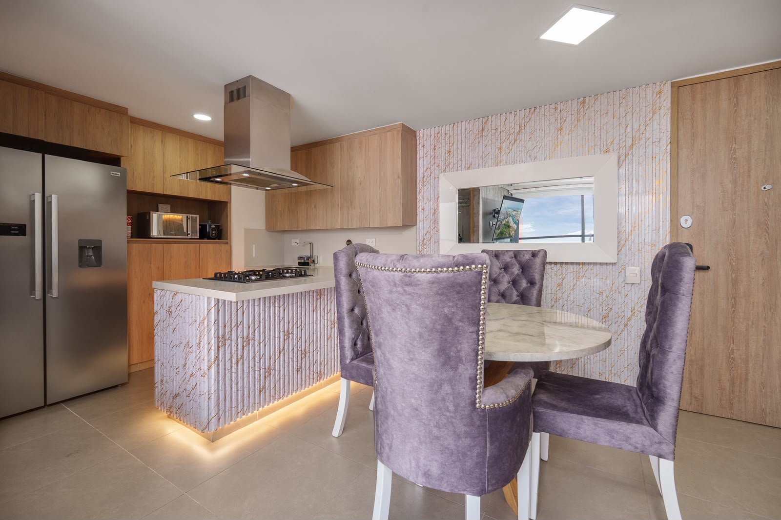 Apartamento en arriendo Poblado con jacuzzi TG BQ LC