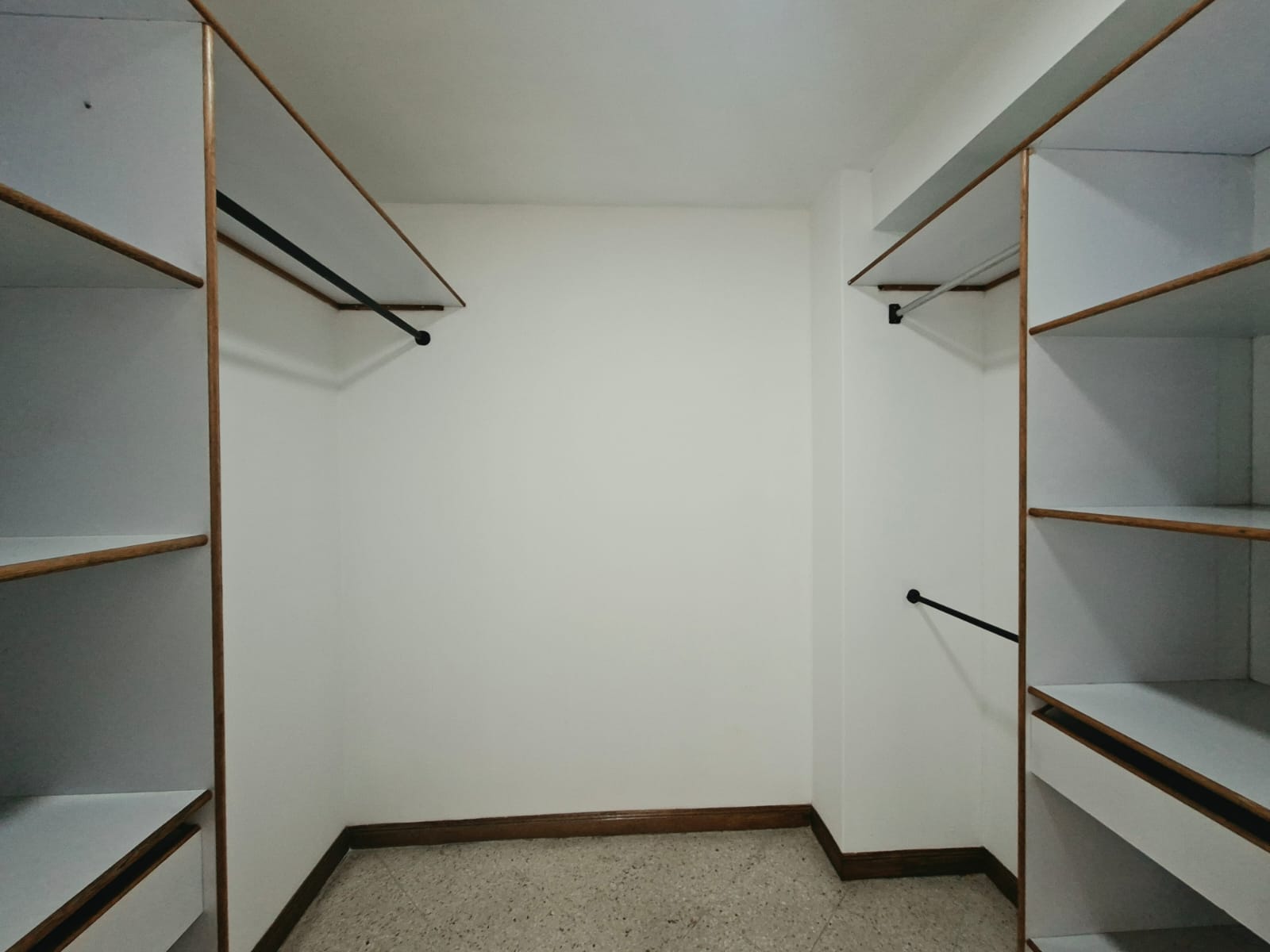 Apartamento en venta cerca la  clínica Medellín del Poblado