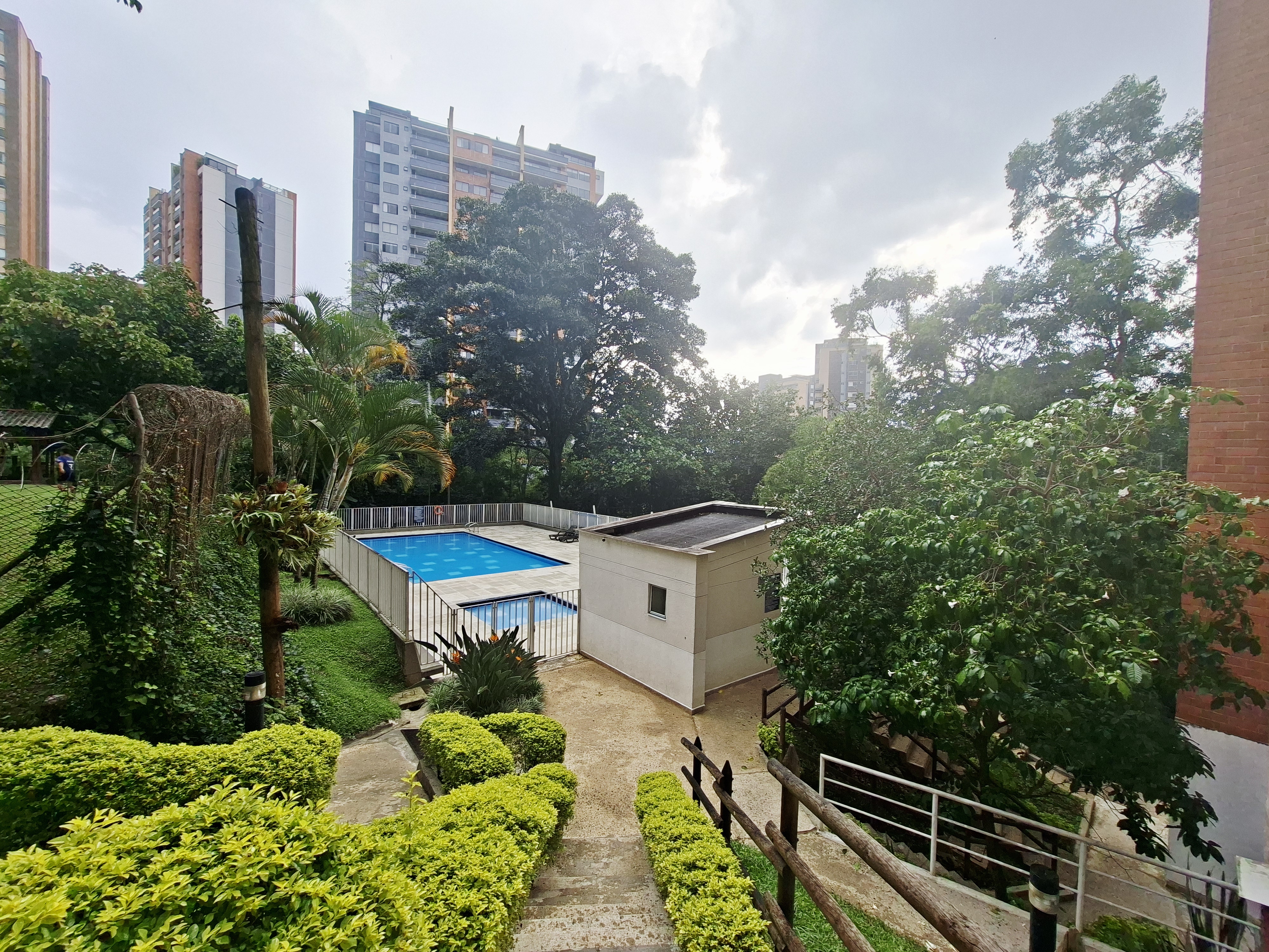 VENTA DE APARTAMENTO EN LA INTERMEDIA ENVIGADO ALTA VALORIZACIÓN